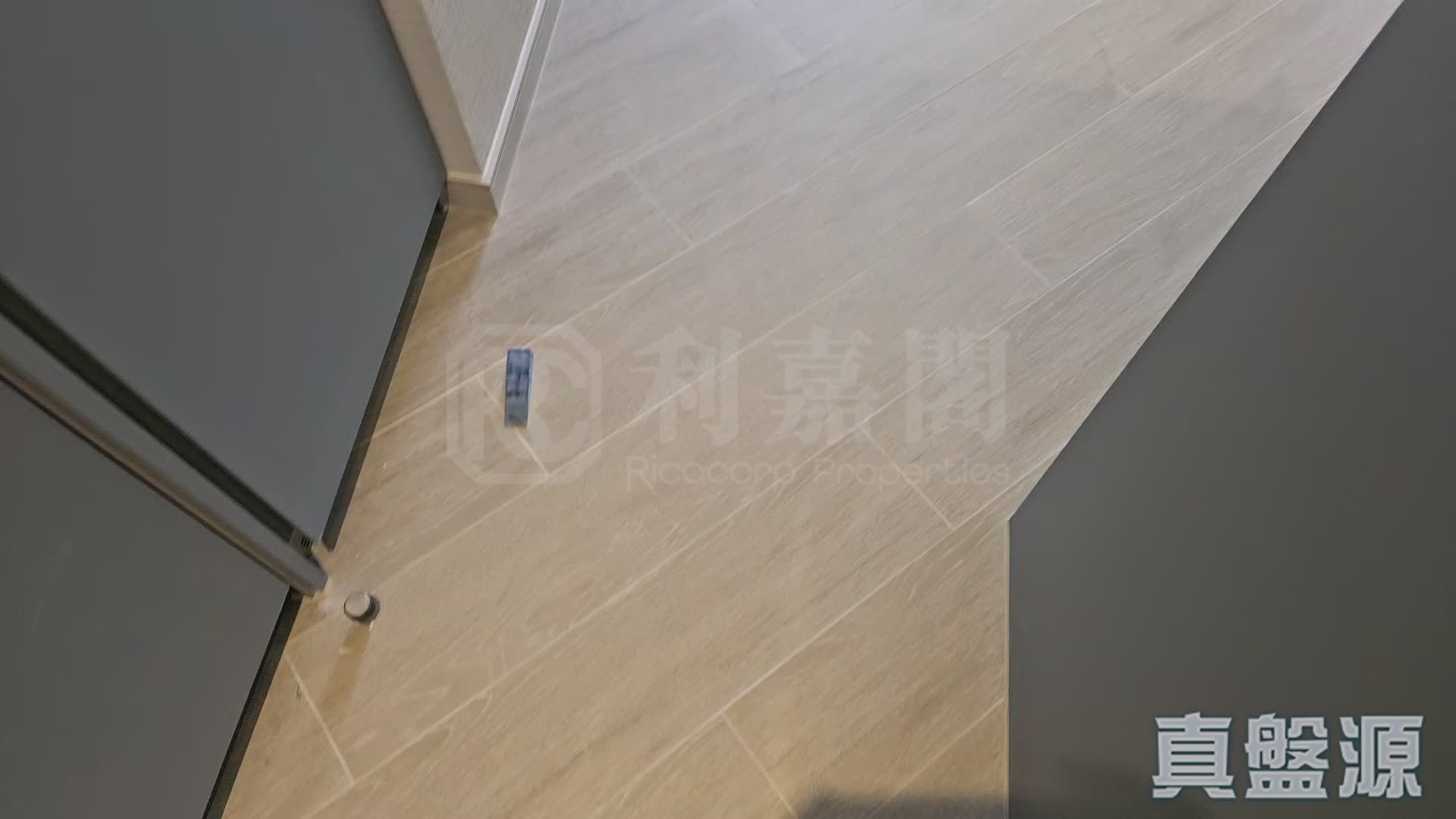 曉柏峰 A座 中層 A6室 西九龍