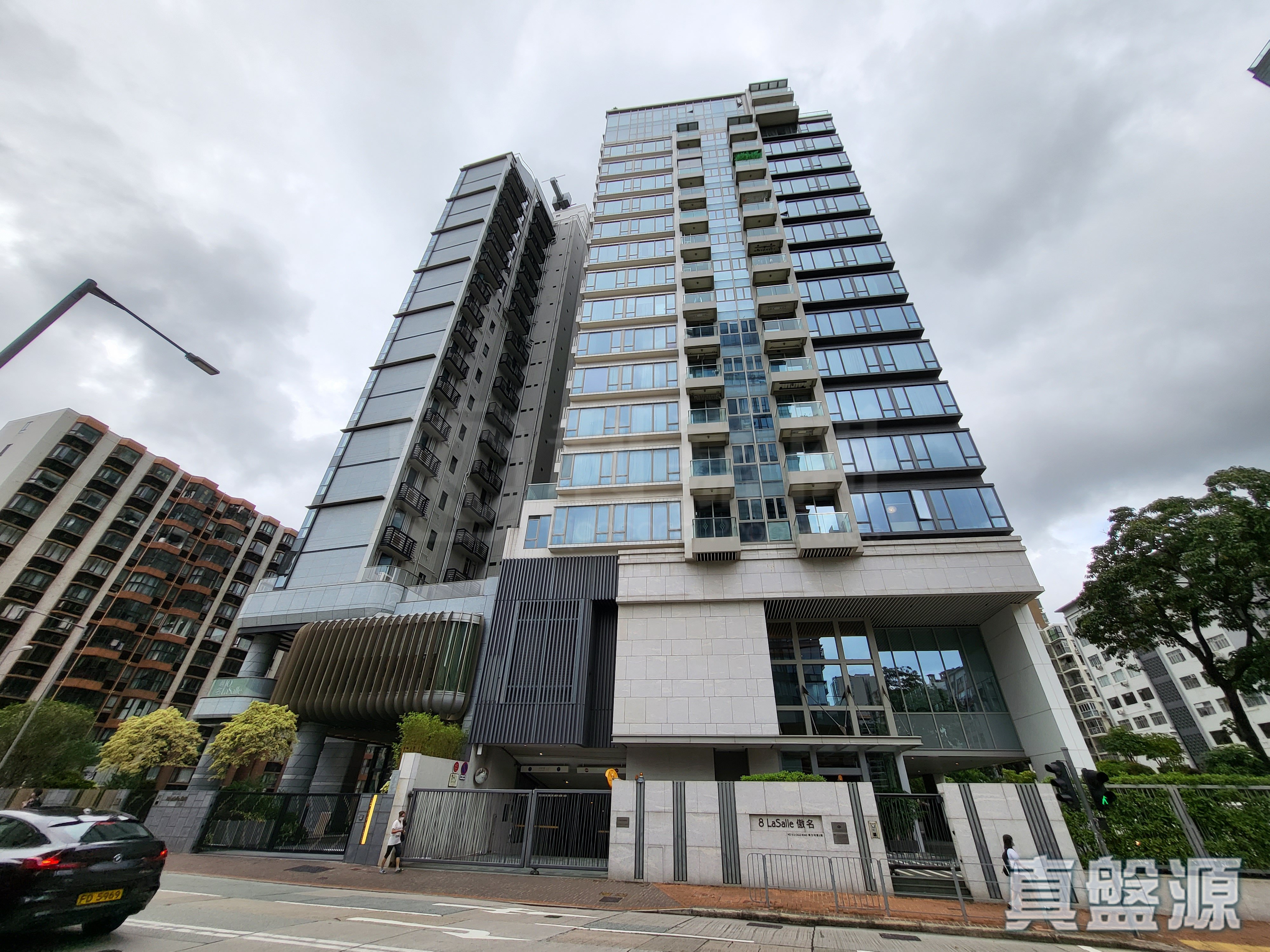 8 Lasalle