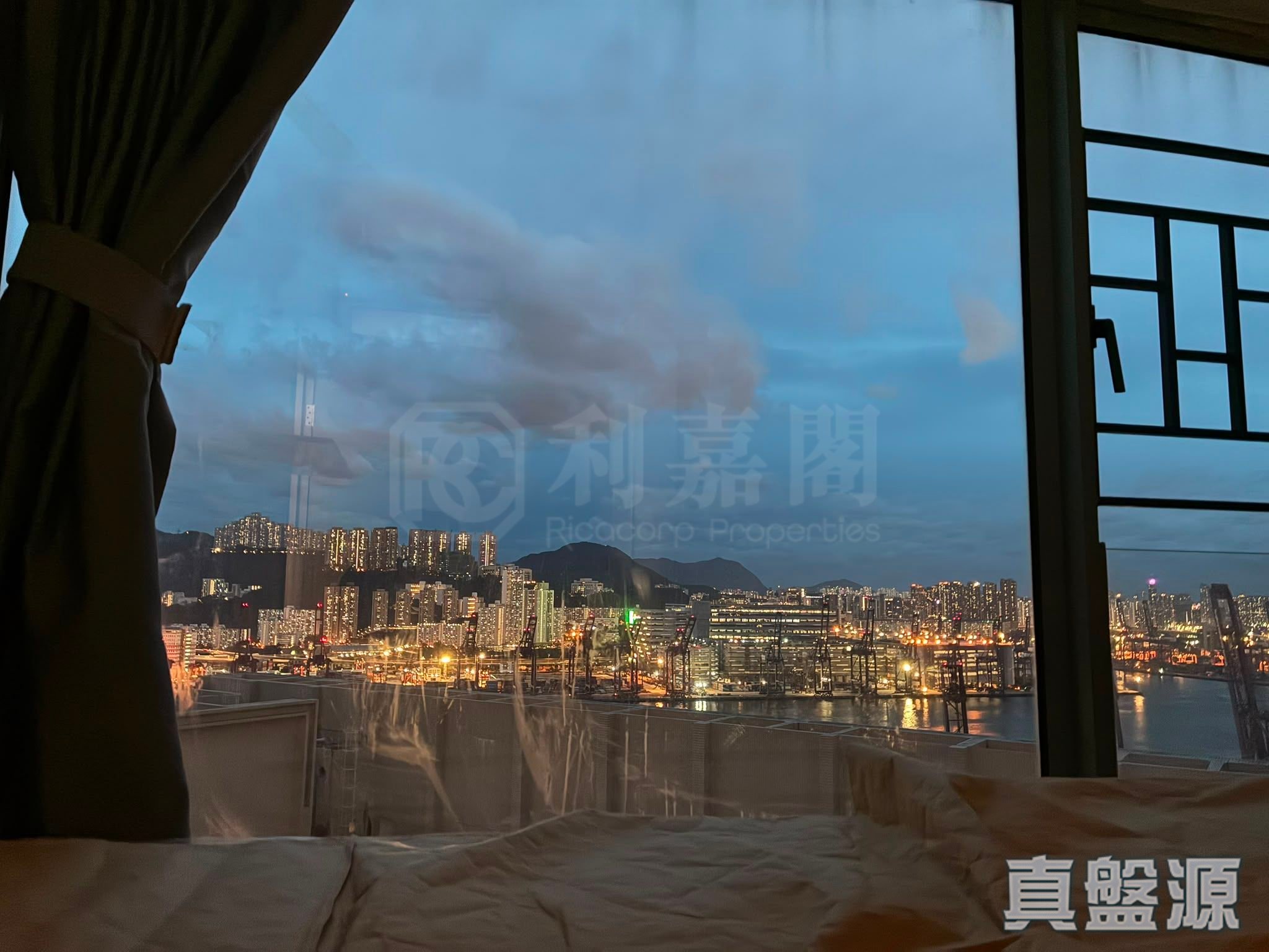 藍澄灣 5座 極高層 A室 青衣