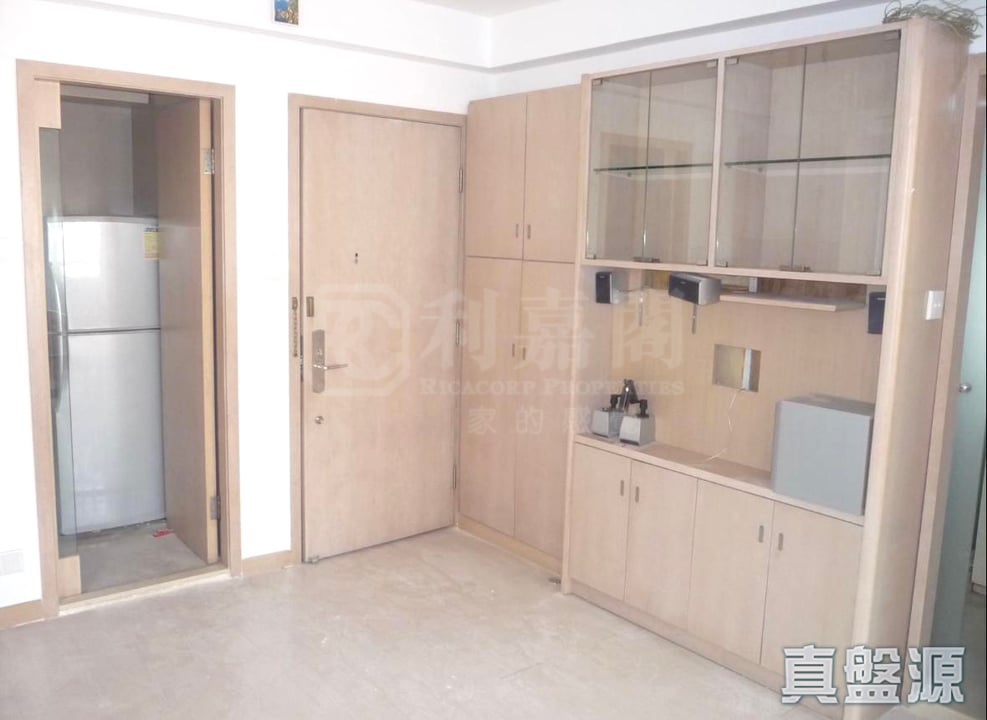 MIDLAND CENTRE BLOCK B Very High Floor Zone Flat 1 Central/Sheung Wan/Western District