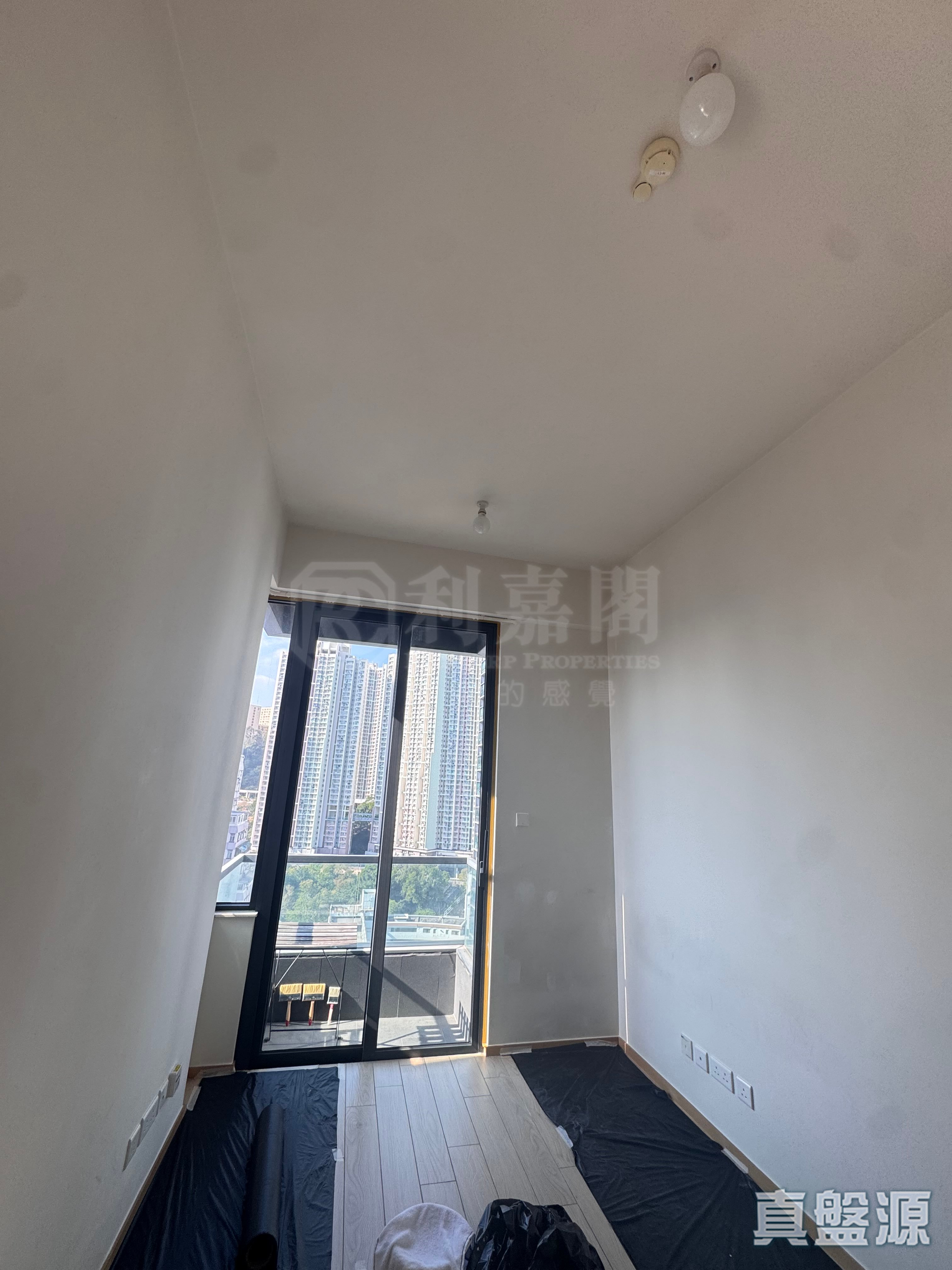EDITION 178 Very High Floor Zone Flat G Kwai Chung/Park Island