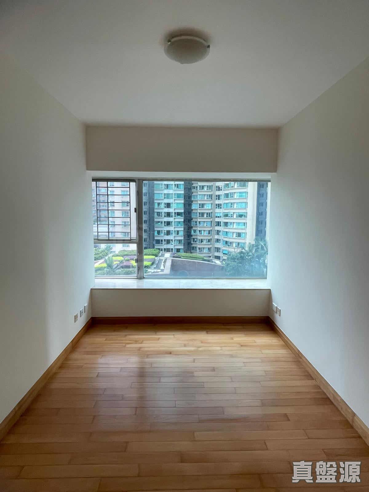 THE WATERFRONT PHASE 1 - Tower 1 Low Floor Zone Flat D Kowloon Station/Tsim Sha Tsui/Jordan
