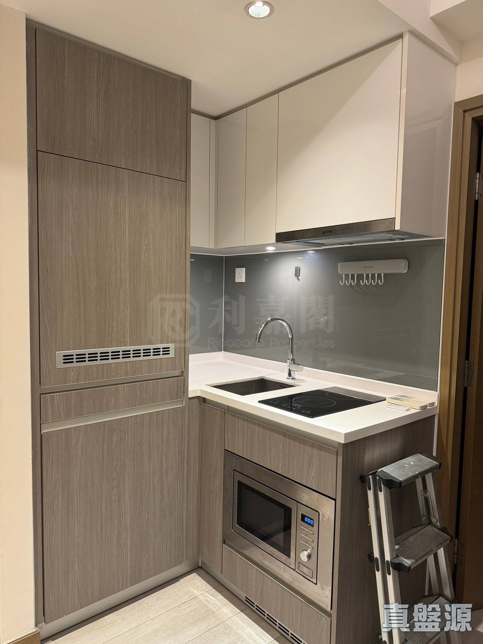 THE GARRISON Medium Floor Zone Flat B Tai Wai