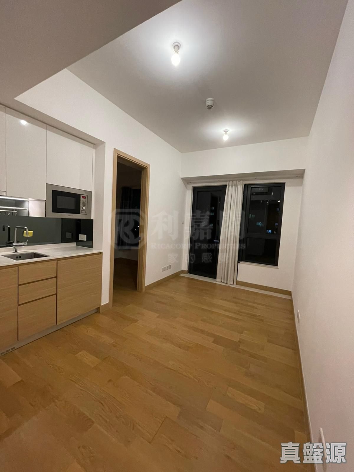 THE AMUSED Medium Floor Zone Flat C West Kowloon