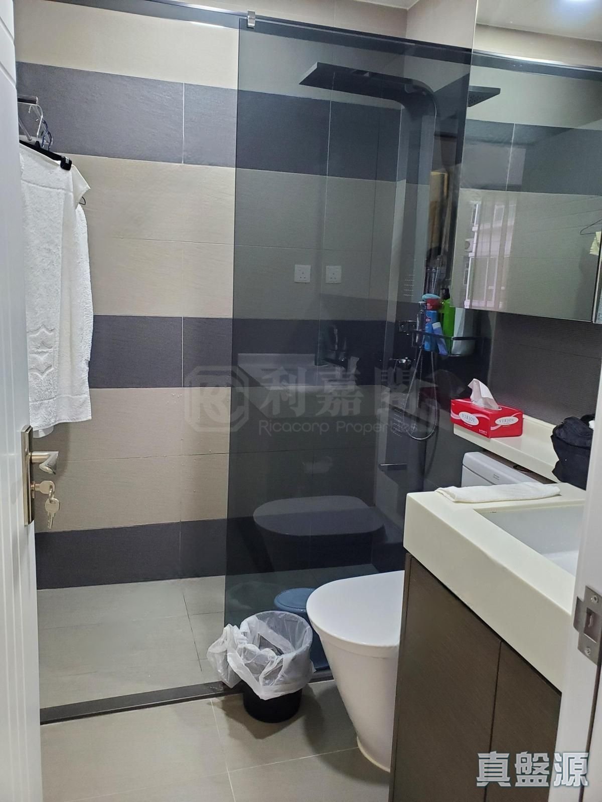 COASTAL SKYLINE PHASE 4 LE BLEU DEUX - Block 2 Low Floor Zone Flat G Tung Chung