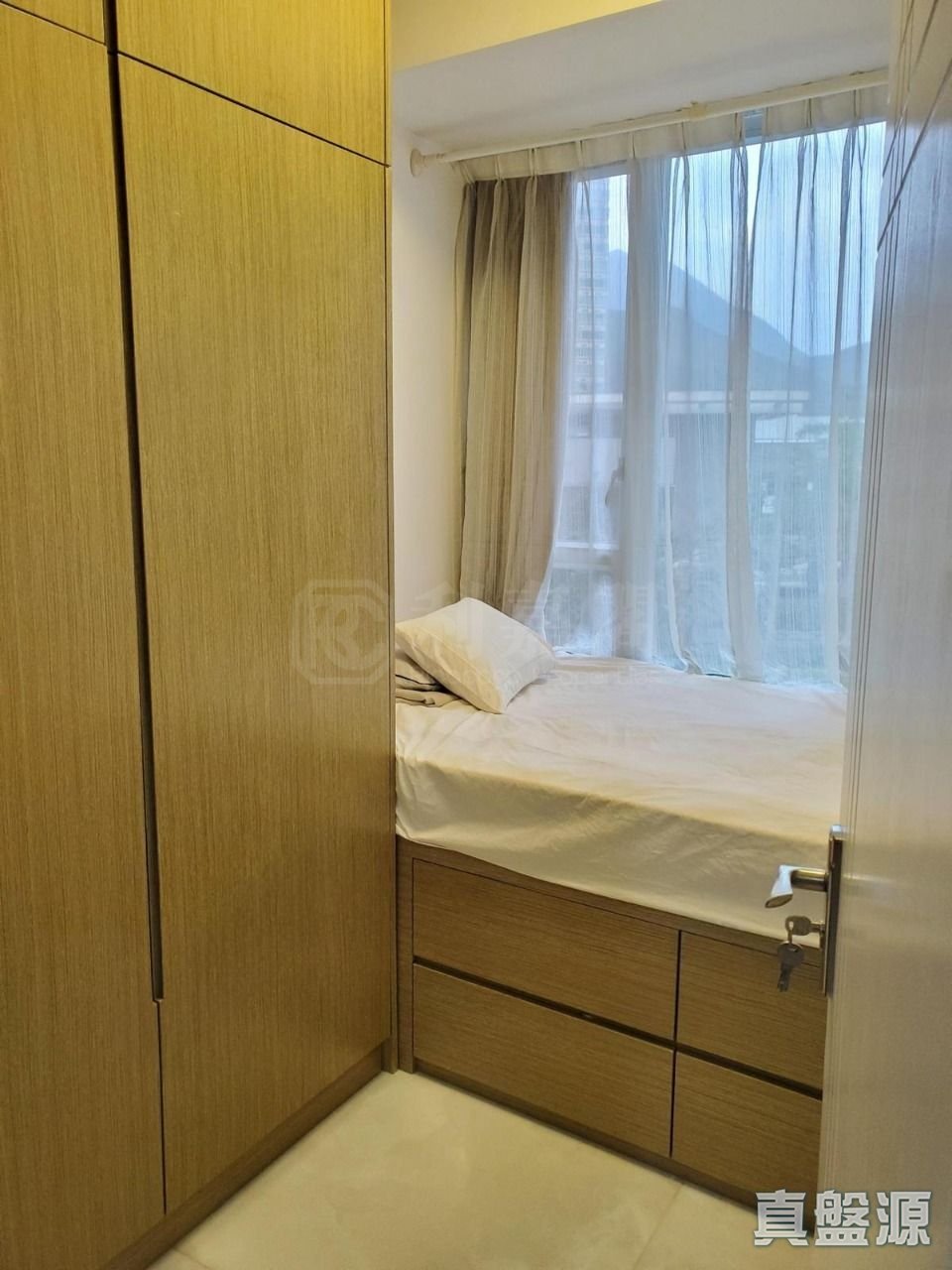 COASTAL SKYLINE PHASE 4 LE BLEU DEUX - Block 2 Low Floor Zone Flat G Tung Chung