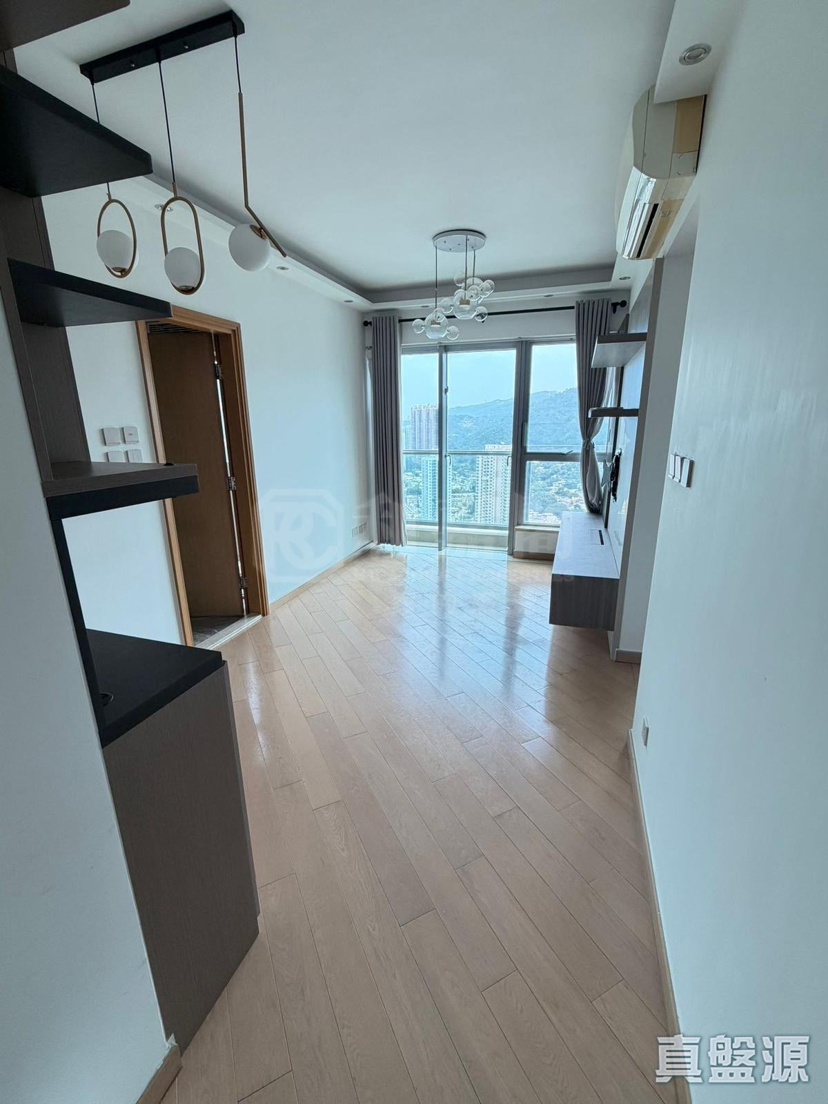 CENTURY GATEWAY PHASE 1 - Tower 5 High Floor Zone Flat H Tuen Mun
