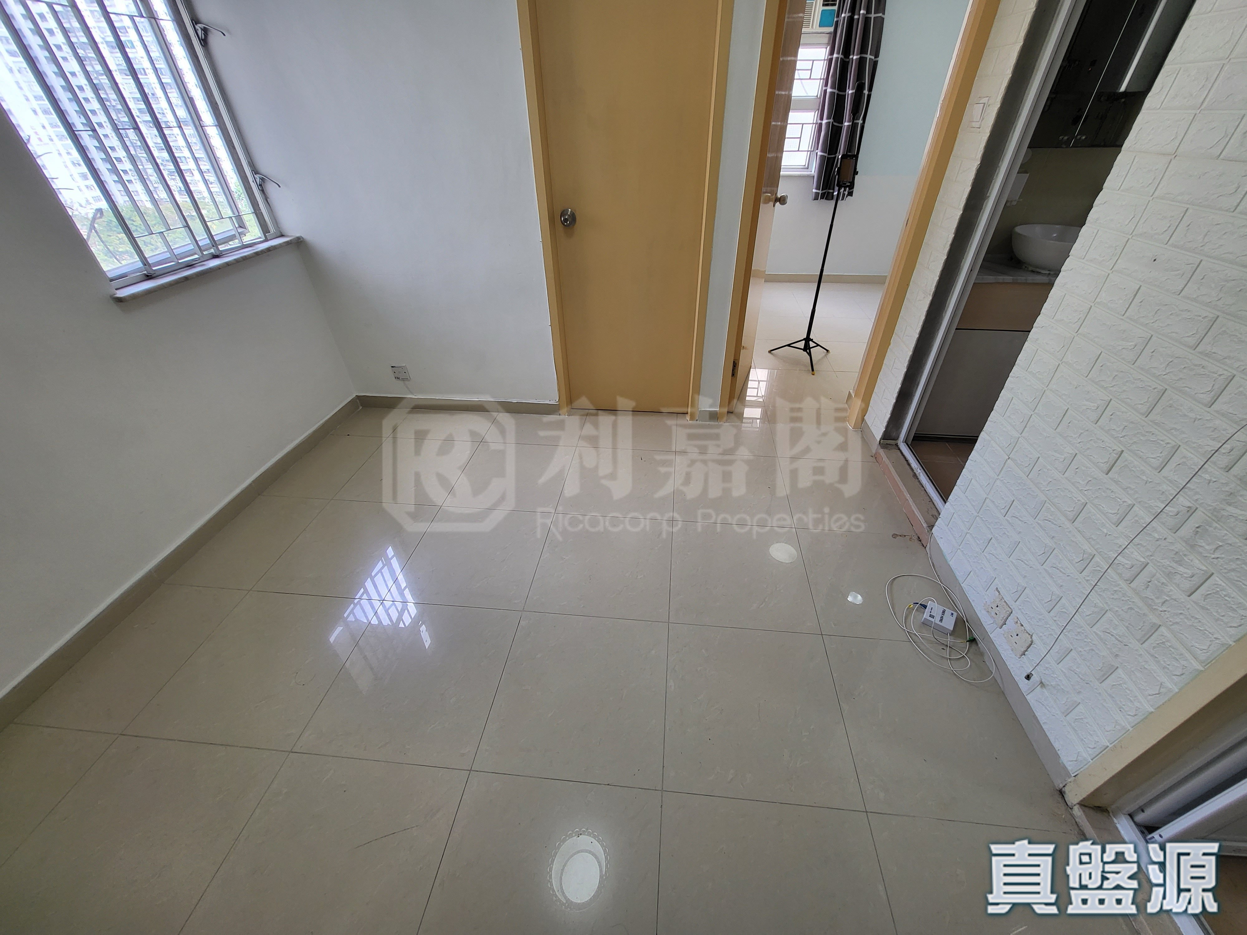 MERLIN CENTRE BLOCK A Very High Floor Zone Flat 1 West Kowloon