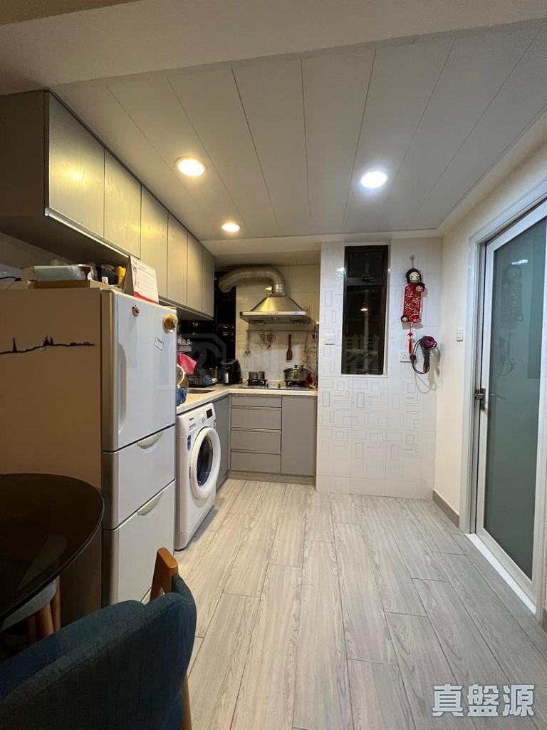 NAM CHEONG BUILDING Very High Floor Zone Flat B Central/Sheung Wan/Western District