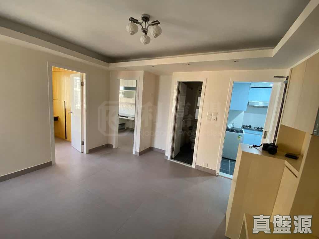 HOI KWONG COURT BLOCK 2 Very High Floor Zone Flat E Quarry Bay/Kornhill/Taikoo Shing