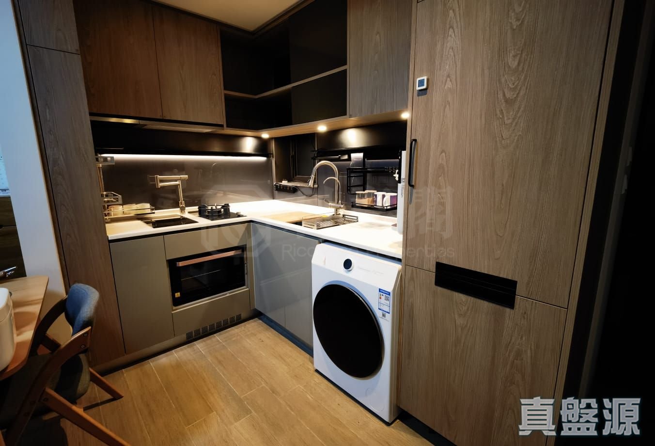 LOHAS PARK PHASE 4A WINGS AT SEA - Tower 1b Medium Floor Zone Flat B Tseung Kwan O