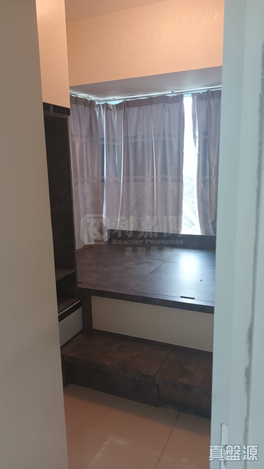 THE RISE High Floor Zone Flat LE Tsuen Wan