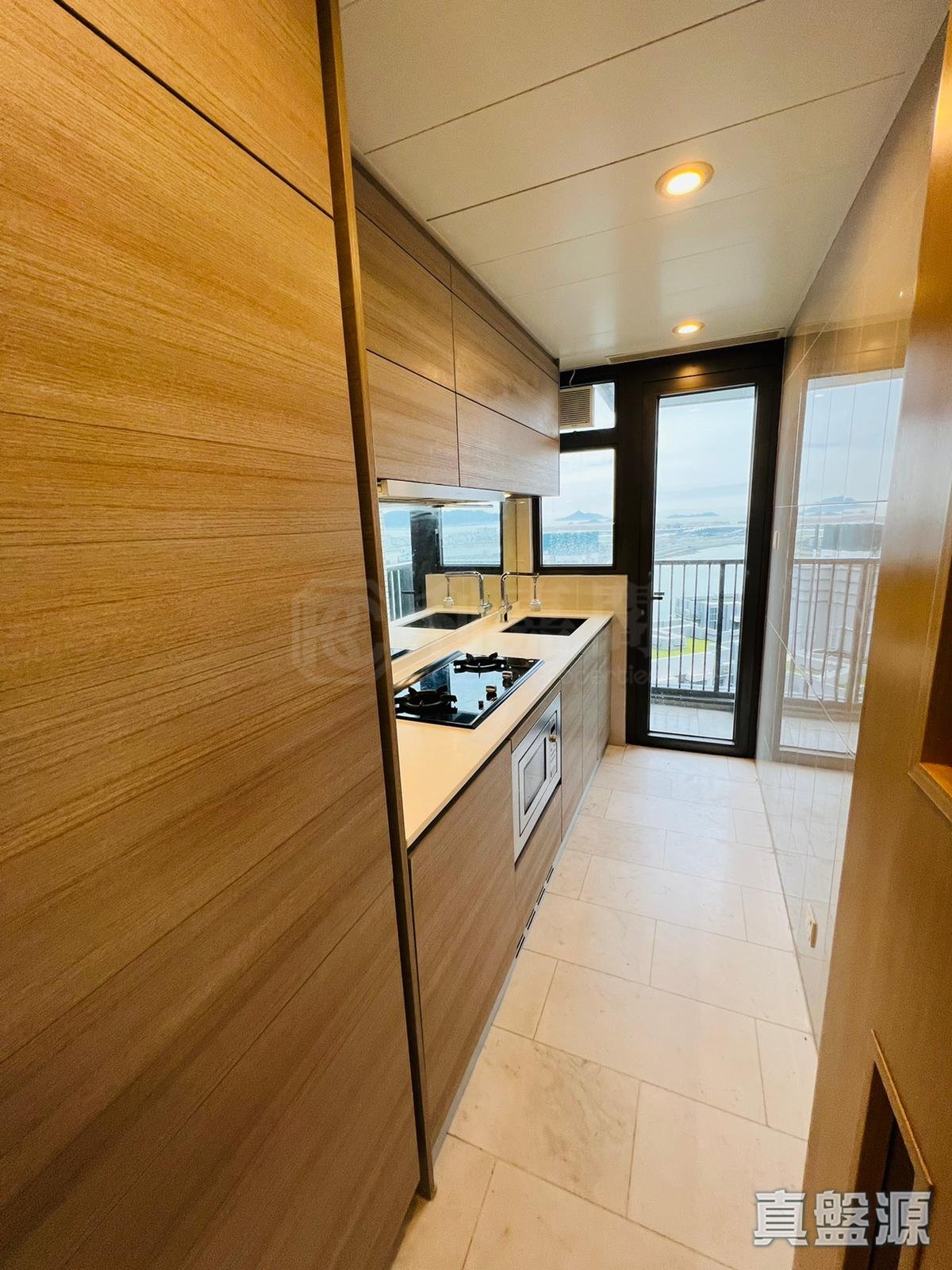 THE VISIONARY TOWER 10 Very High Floor Zone Flat A Tung Chung