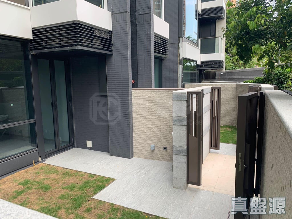 THE ROYALE PHASE 2 STARFRONT ROYALE - Tower 2 Low Floor Zone Flat 8 Sham Tseng/Castle Peak Road