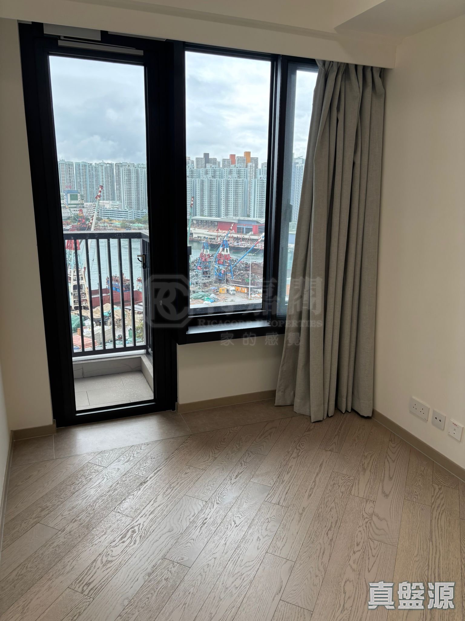 REGENCY BAY PHASE 2 - Tower 1 High Floor Zone Flat E Tuen Mun