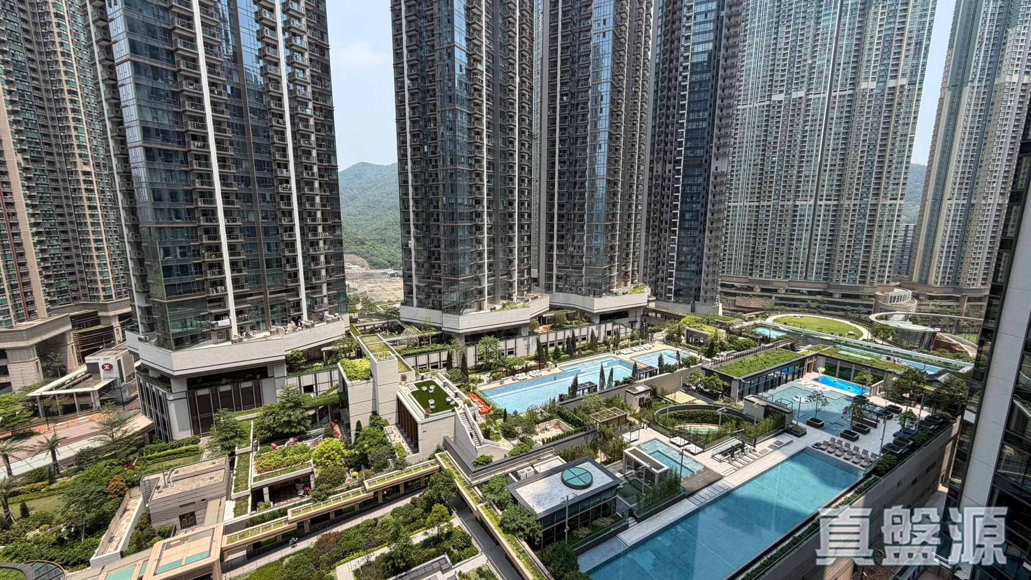 LOHAS PARK PHASE 12C GRAND SEASONS - Tower 1 (1a) Low Floor Zone Flat F Tseung Kwan O