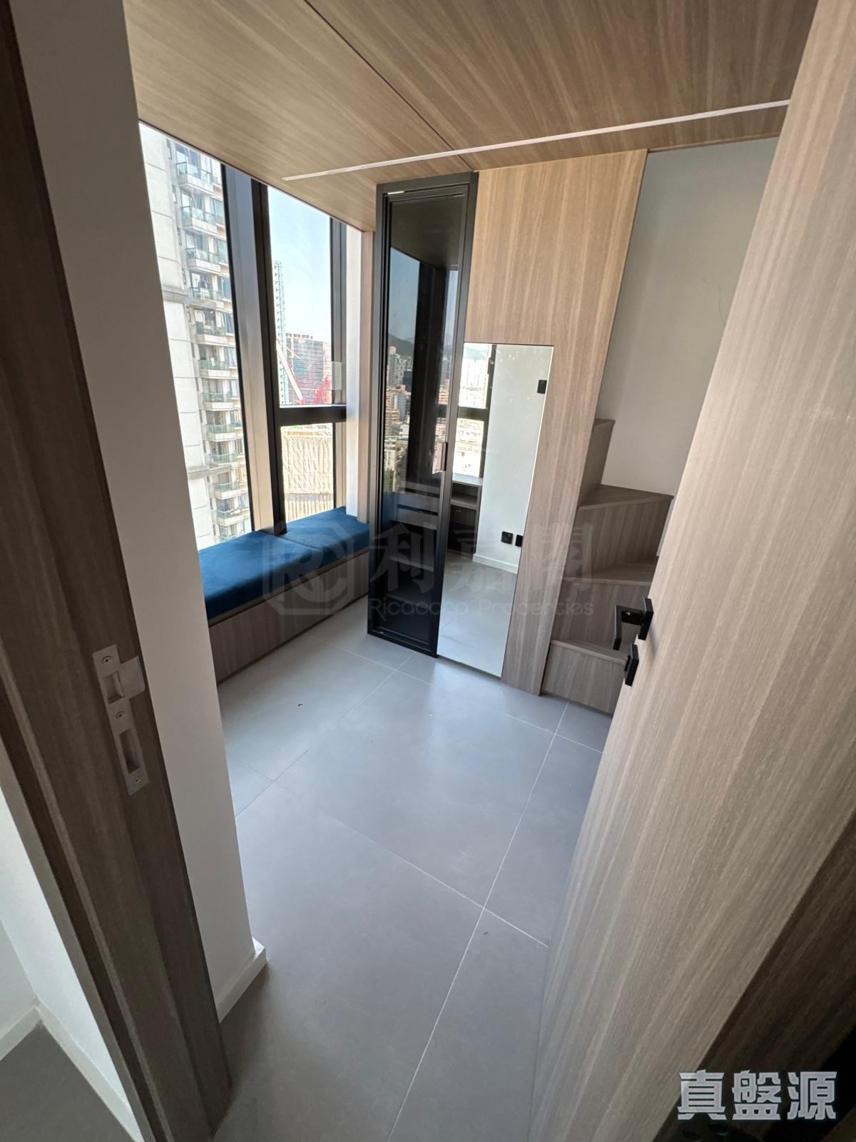 LARCHWOOD High Floor Zone Flat J Olympic Station/Nam Cheong