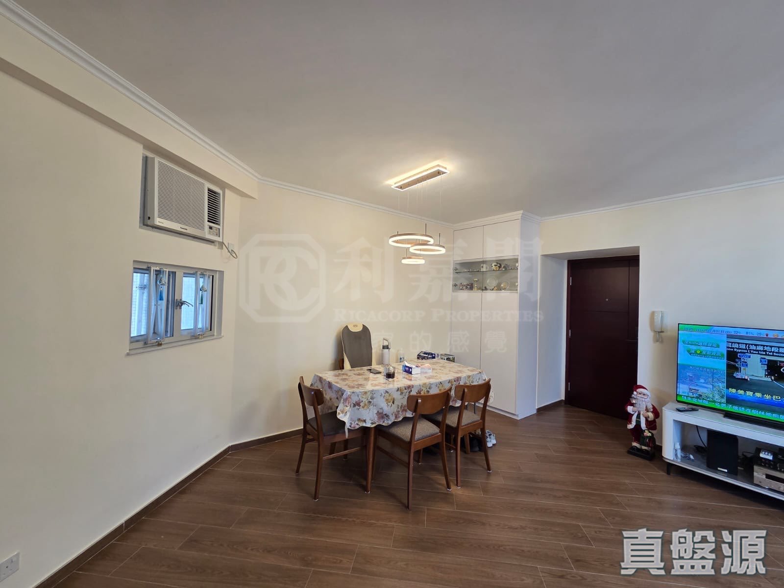 RHINE GARDEN BLOCK 4 Very High Floor Zone Flat E Sham Tseng/Castle Peak Road
