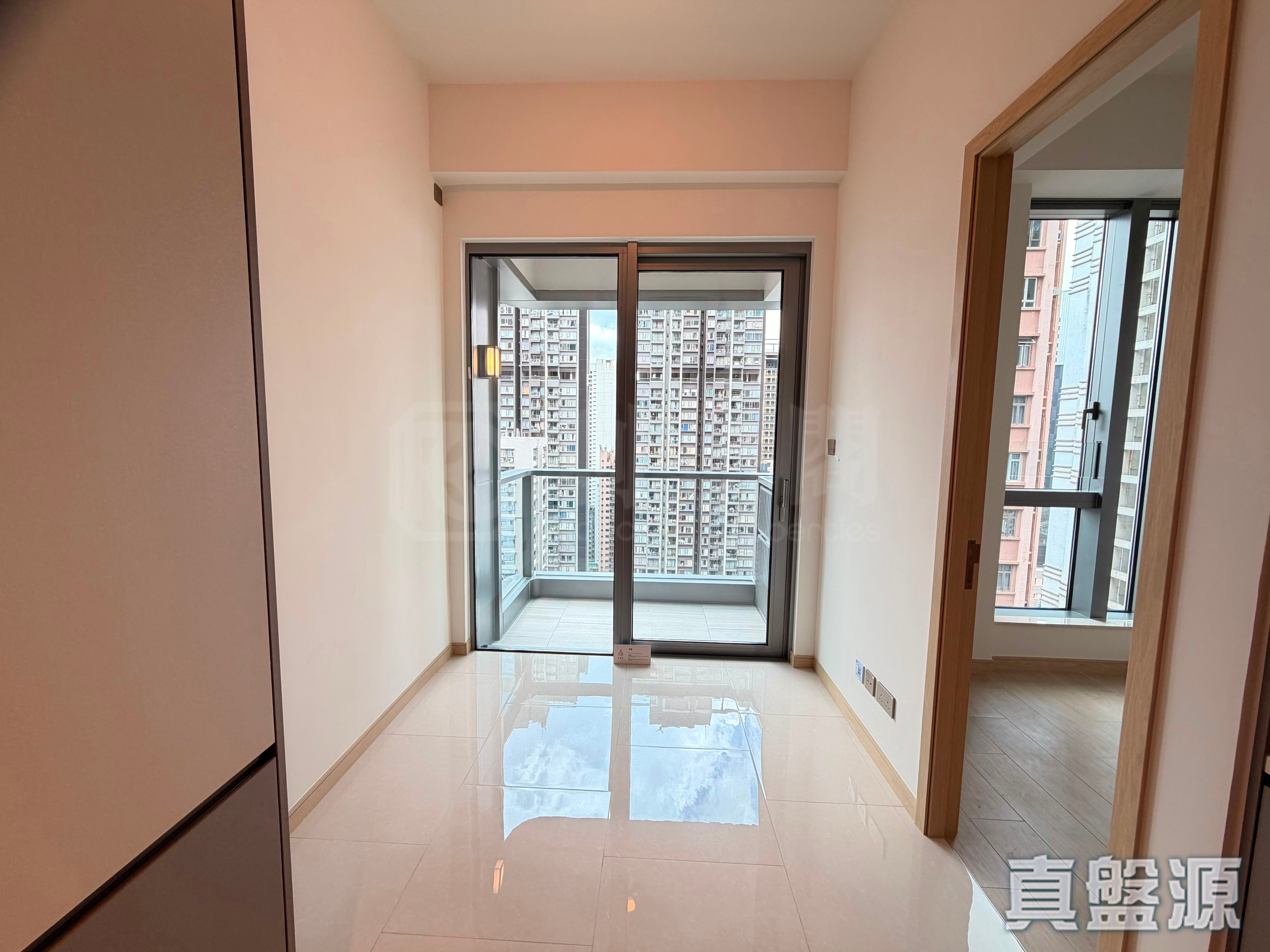 UPPER MANOR High Floor Zone Flat B Central/Sheung Wan/Western District