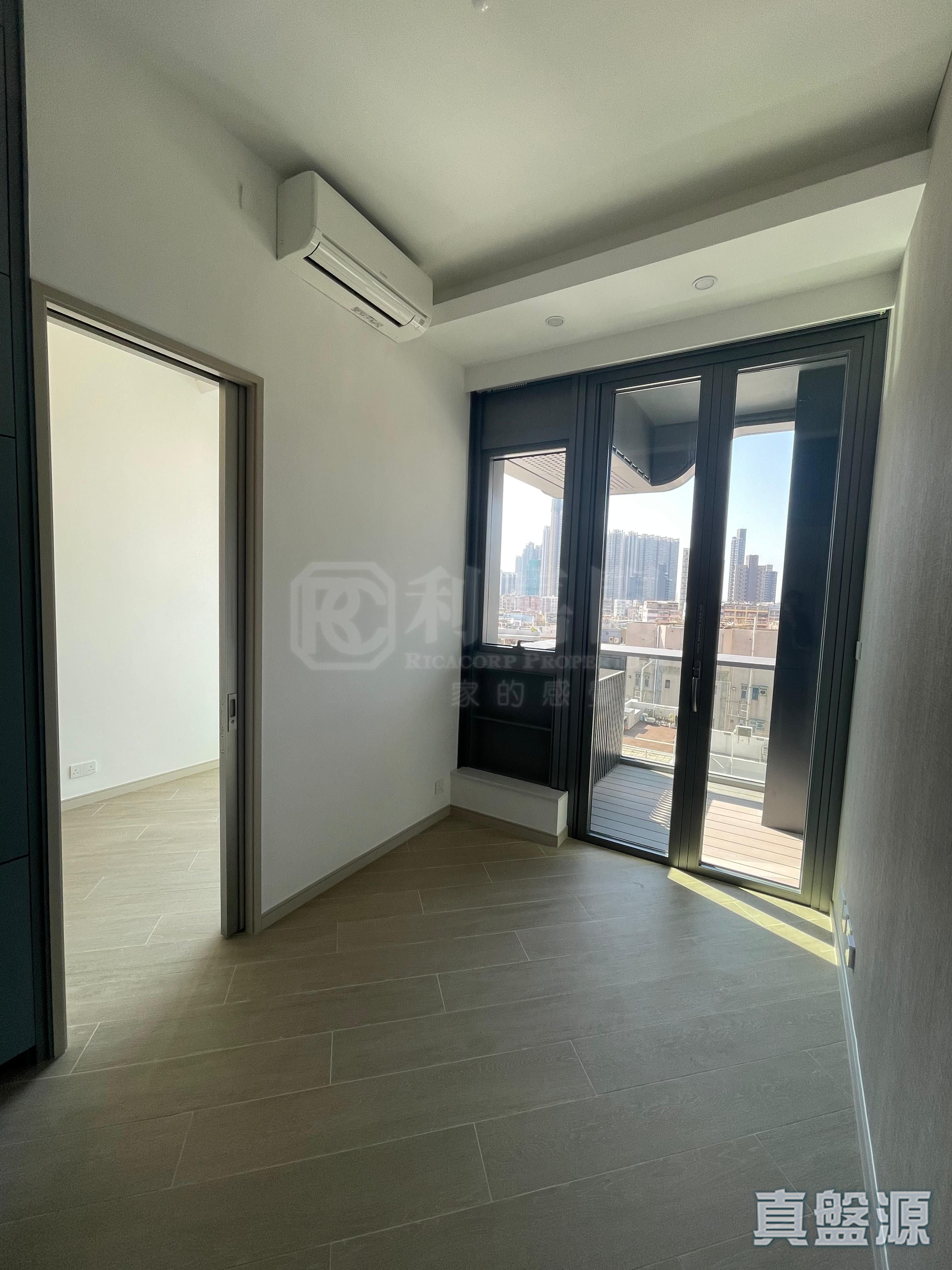 曉柏峰 B座 高層 B12室 西九龍