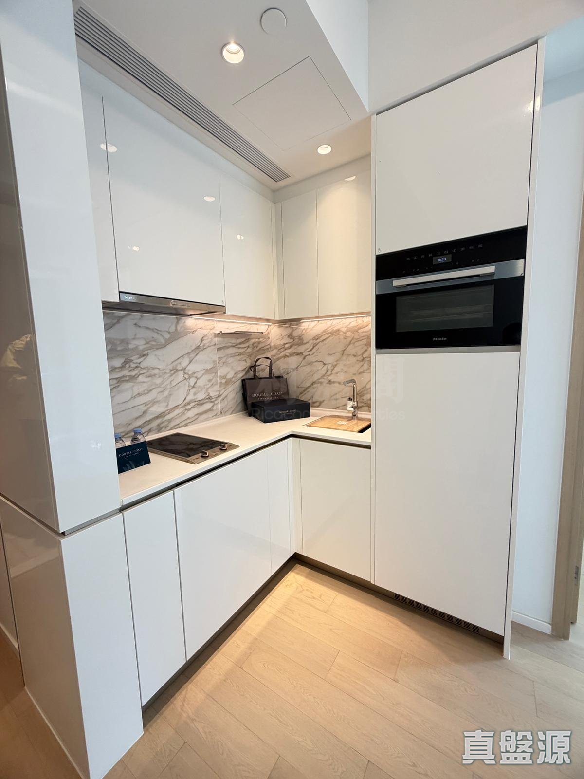 DOUBLE COAST PHASE 3 DOUBLE COAST III - Tower 1b Medium Floor Zone Flat F To Kwa Wan/Kowloon City/Kai Tak/San Po Kong