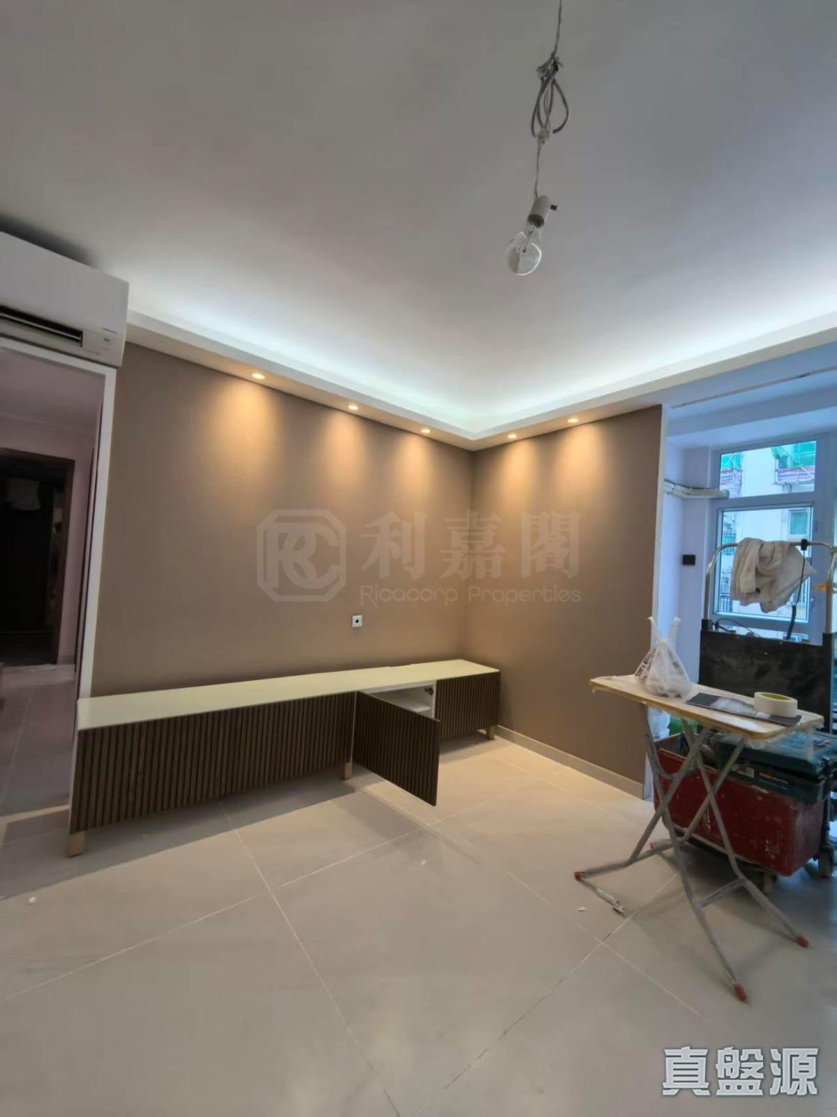 MEI FOO SUN CHUEN PHASE 3 - 68-70 Broadway High Floor Zone Flat A Mei Foo/Wonderland Villas