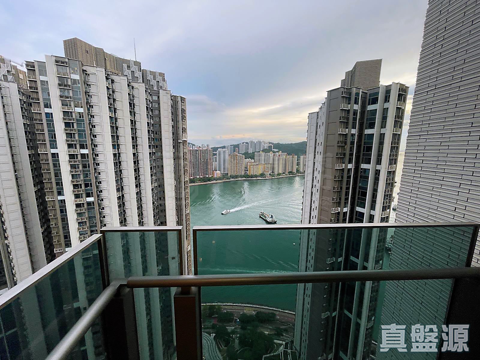 OCEAN PRIDE PHASE 3 - Tower 8 Very High Floor Zone Flat B Tsuen Wan
