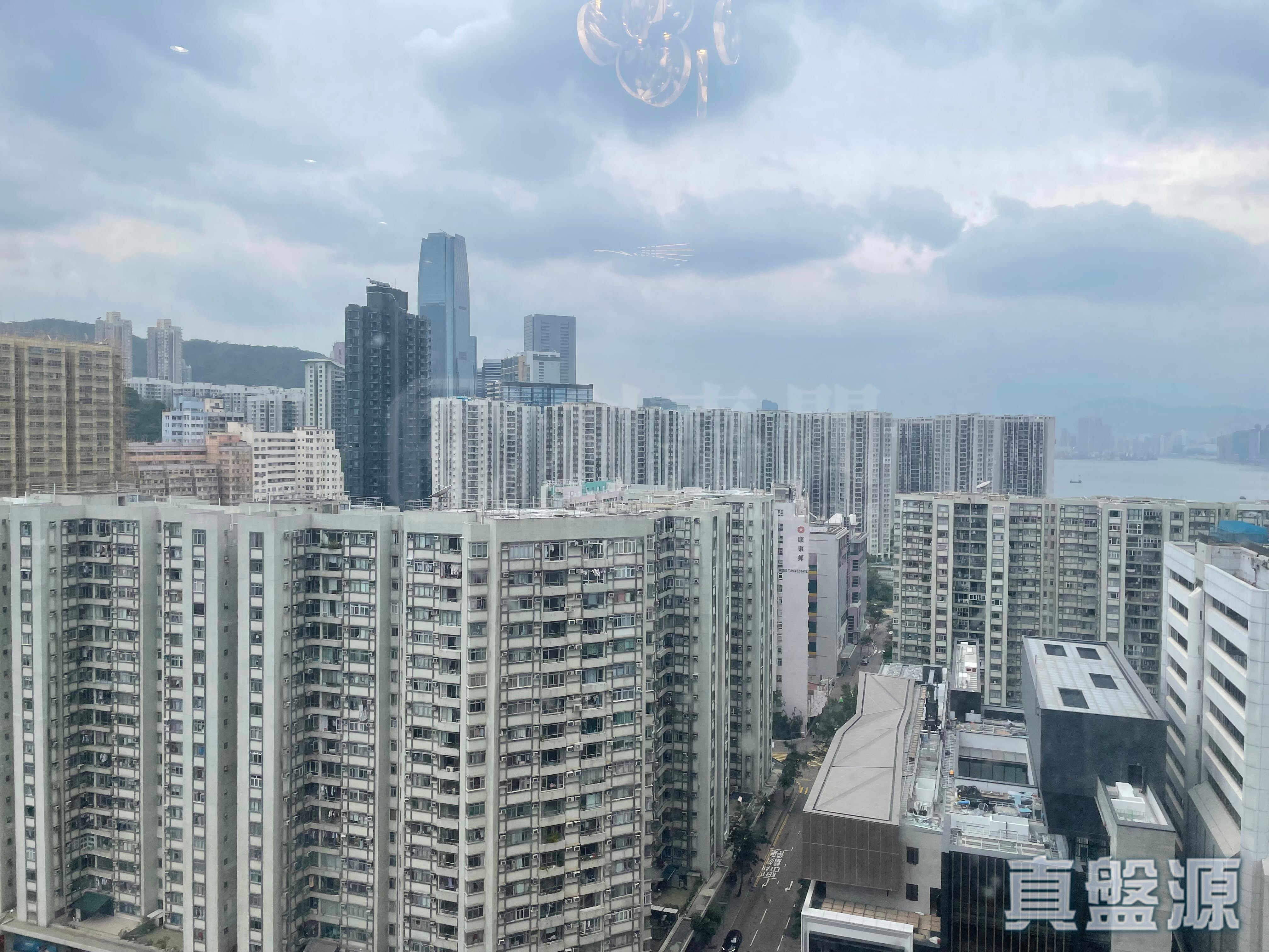 LES SAISONS L HIVER (TOWER 4) High Floor Zone Flat B Sai Wan Ho/Shau Kei Wan