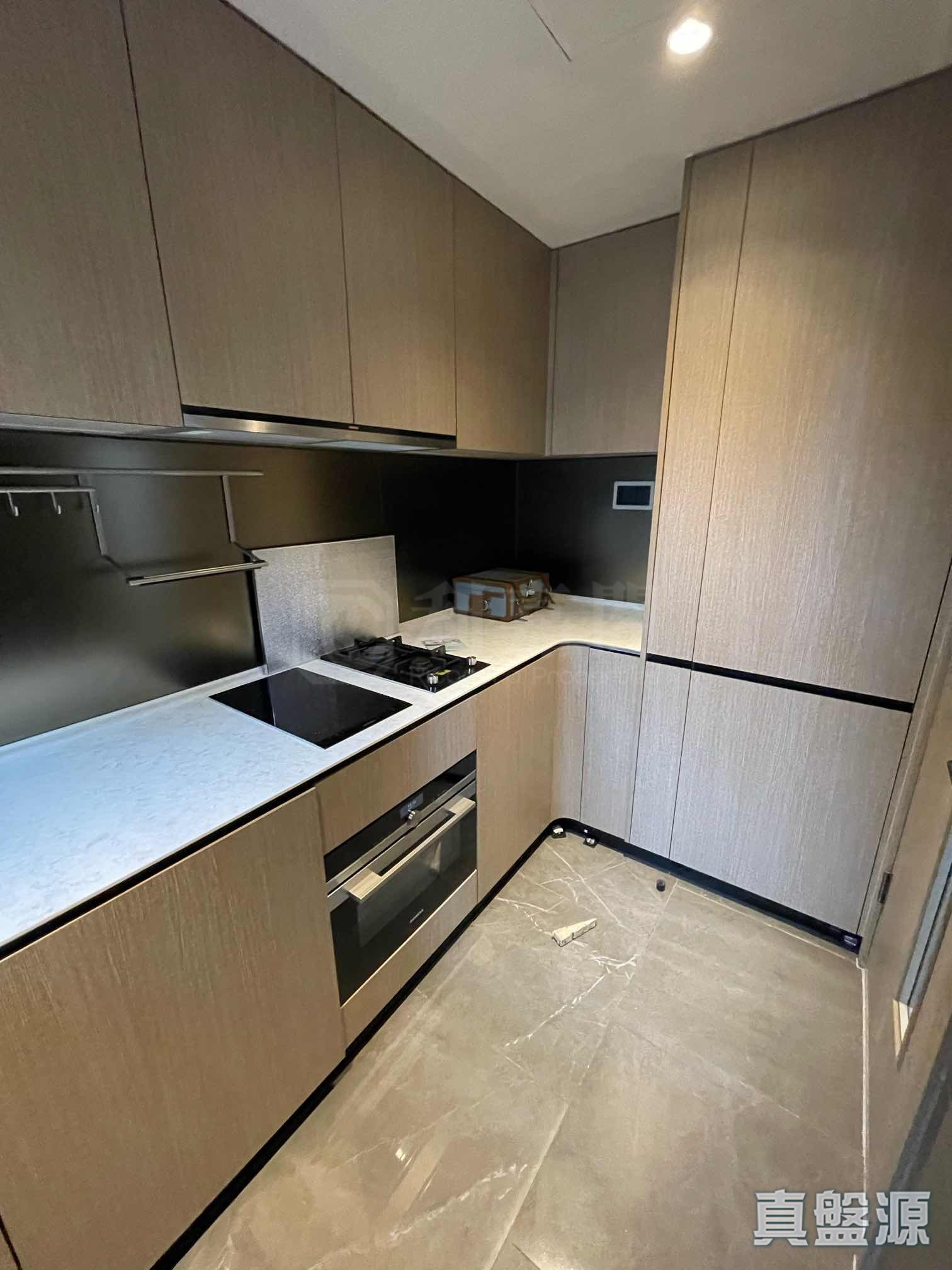 LE PONT TOWER 3B Low Floor Zone Flat B Sham Tseng/Castle Peak Road