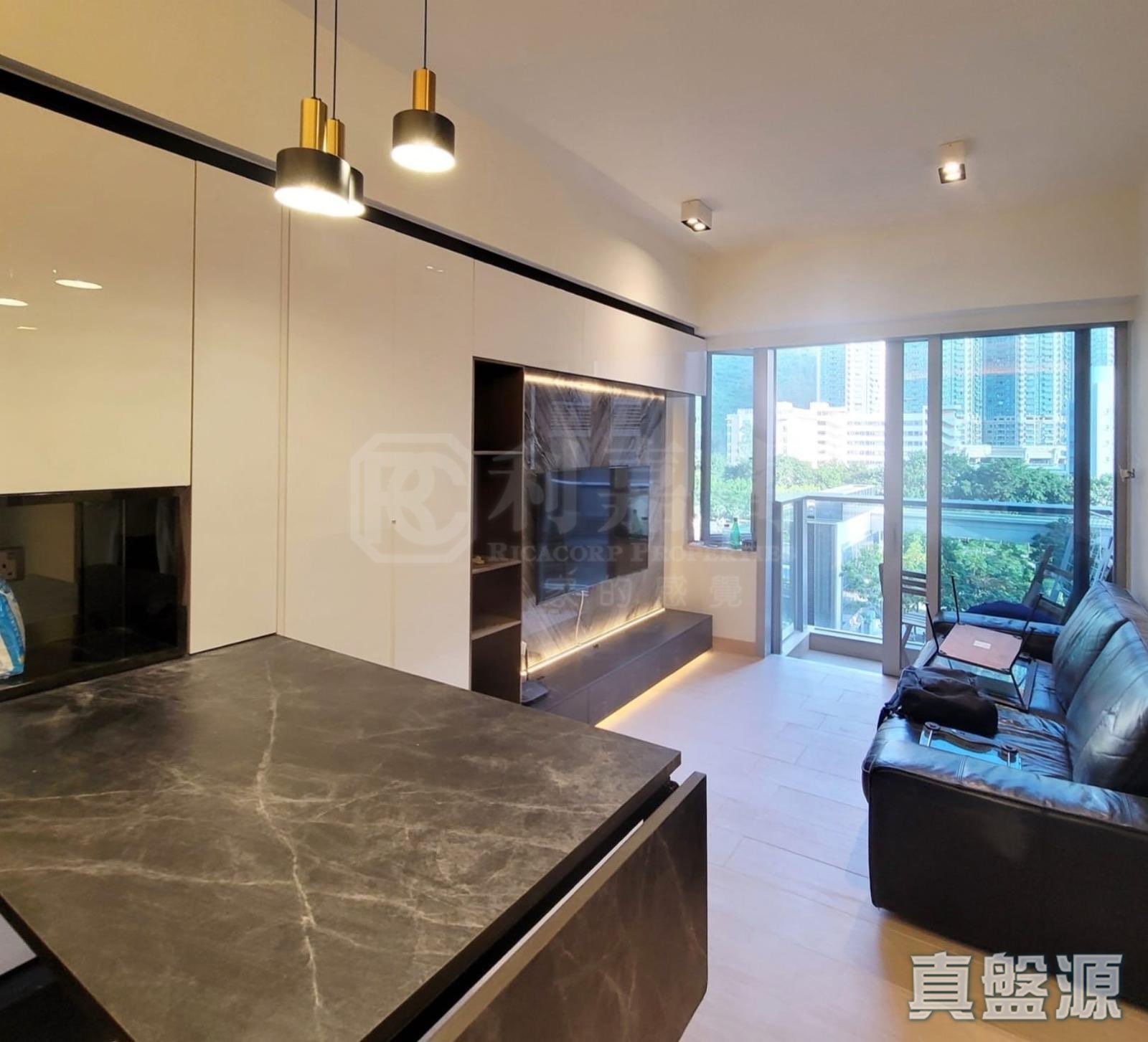 CENTURY LINK PHASE 1 - Tower 5a Low Floor Zone Flat 07 Tung Chung
