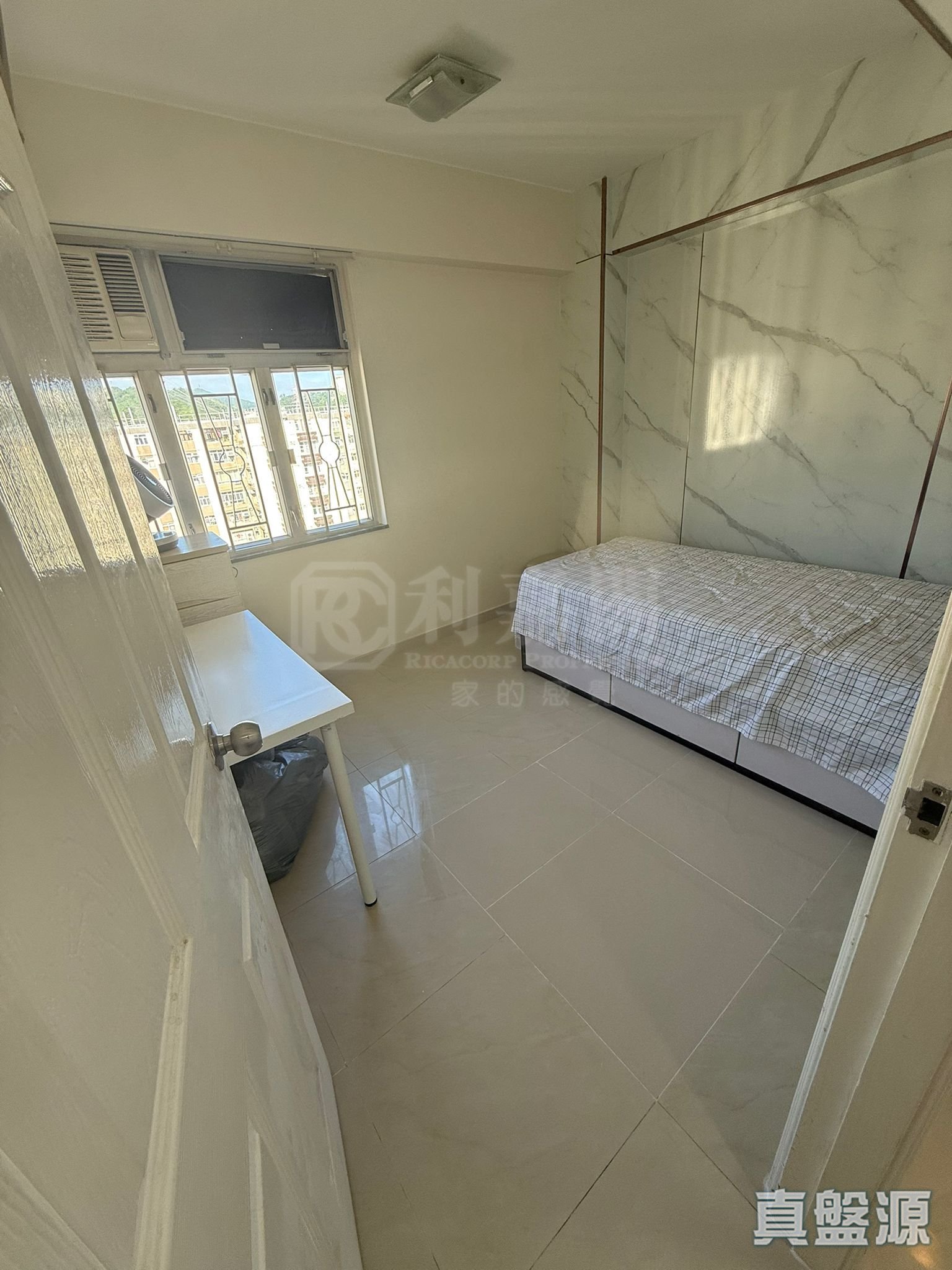 美孚新邨 1期 百老匯街10-12號 極高層 A室 美孚/華景