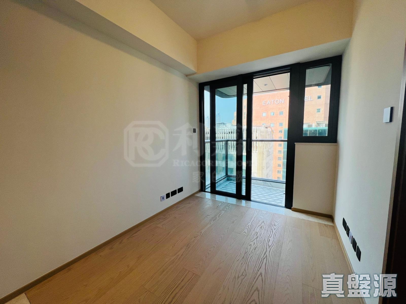 TOPSIDE RESIDENCES TOWER A2 Low Floor Zone Flat J Kowloon Station/Tsim Sha Tsui/Jordan