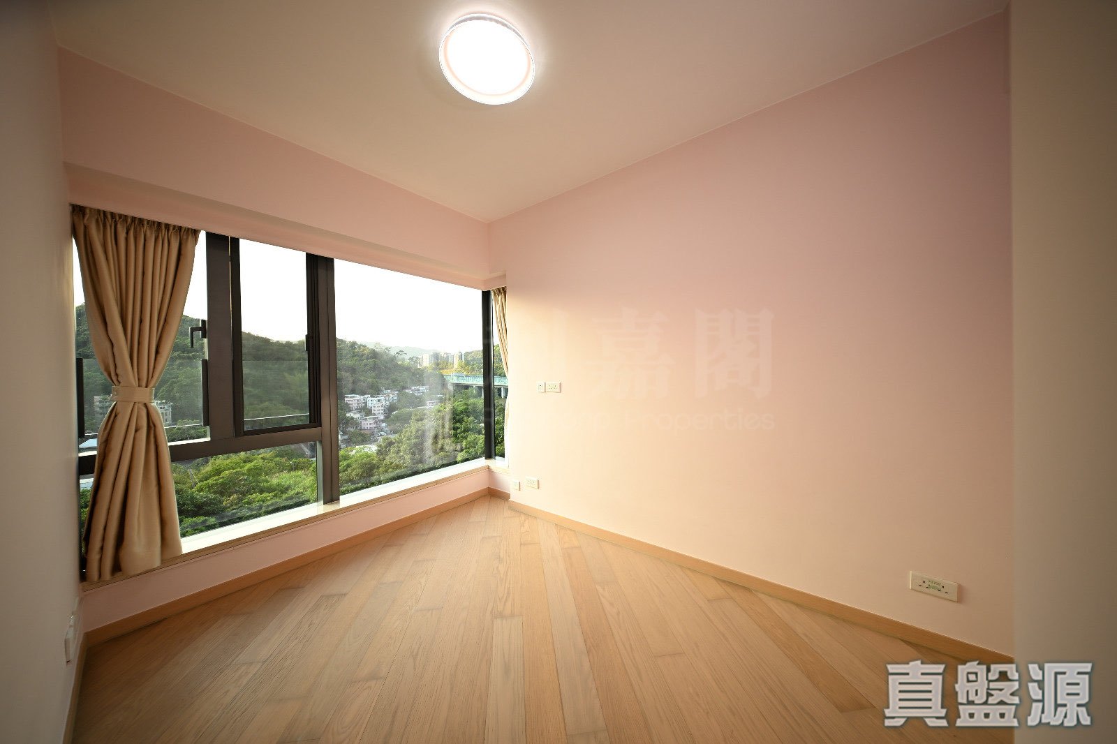 天钻 16座 中层 D室 大埔