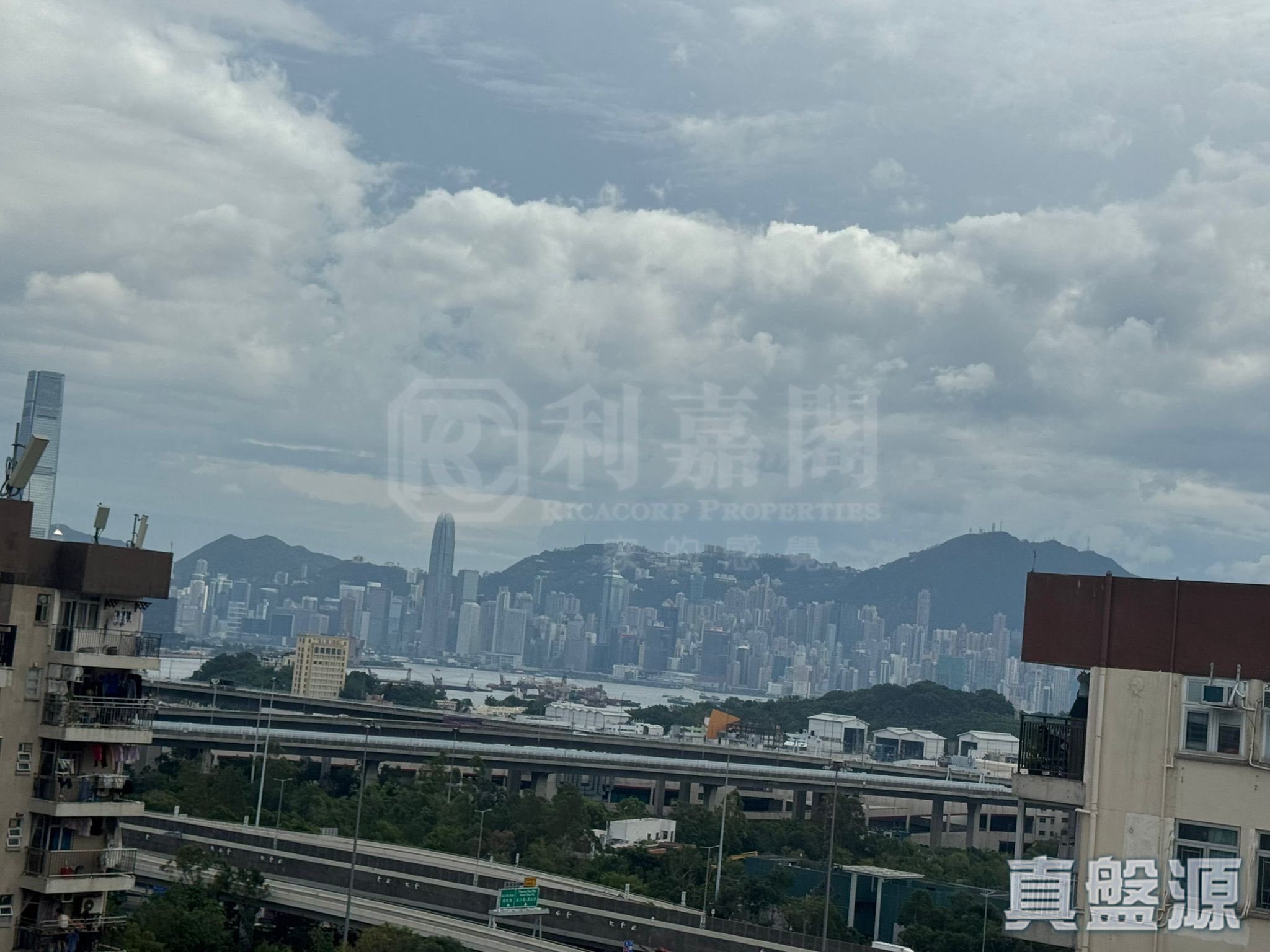 MEI FOO SUN CHUEN PHASE 3 - 84-86 Broadway Very High Floor Zone Flat C Mei Foo/Wonderland Villas