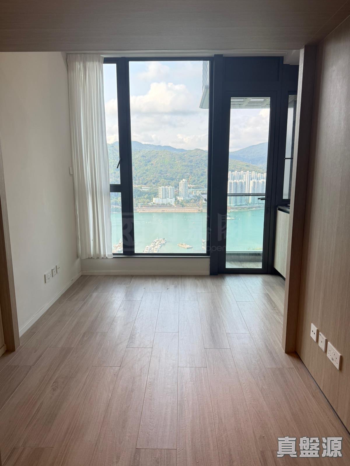 薈藍 高層 A11室 青衣