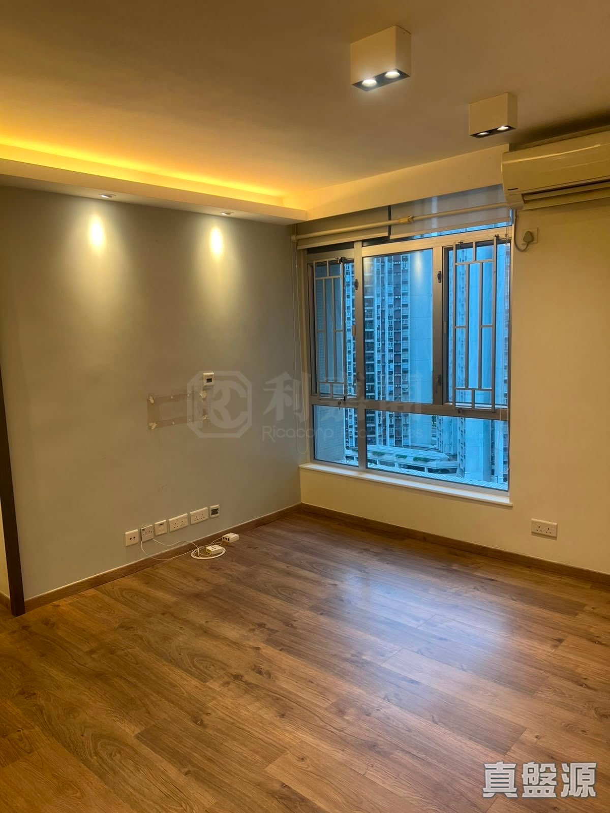 TAIKOO SHING KWUN HOI TERRACE - (t-45)  Tung Hoi Mansion High Floor Zone Flat G Quarry Bay/Kornhill/Taikoo Shing