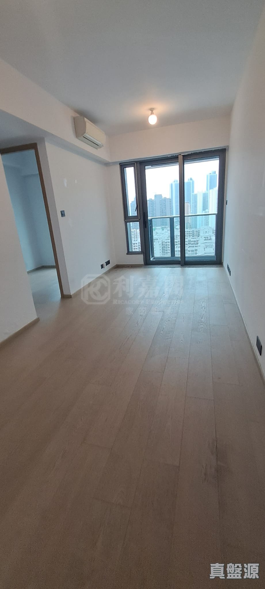 THE CAMPTON 高層 R室 西九龍