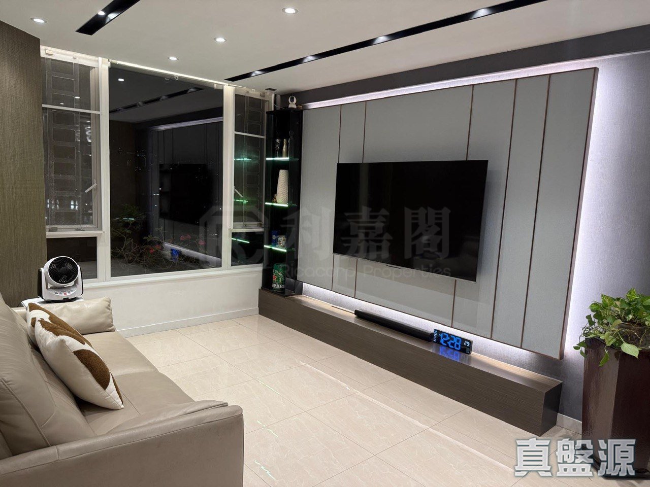 WHAMPOA GARDEN PHASE 10 BANYAN MANSIONS - Block 3 Low Floor Zone Flat C Hung Hom/Whampoa/Laguna Verde