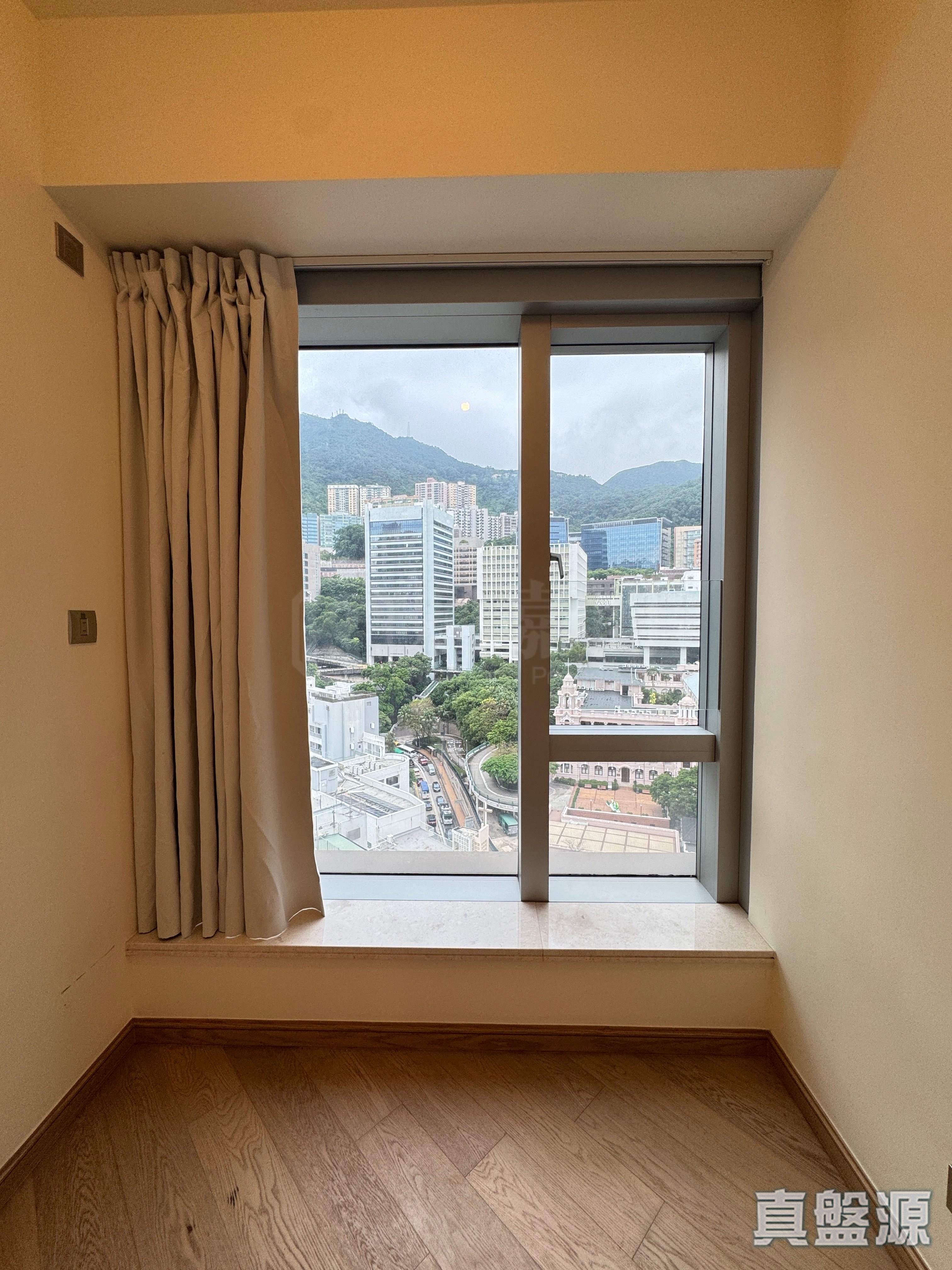 薄扶林道63号 2座 (EMERALD HOUSE) 高层 C室 西半山
