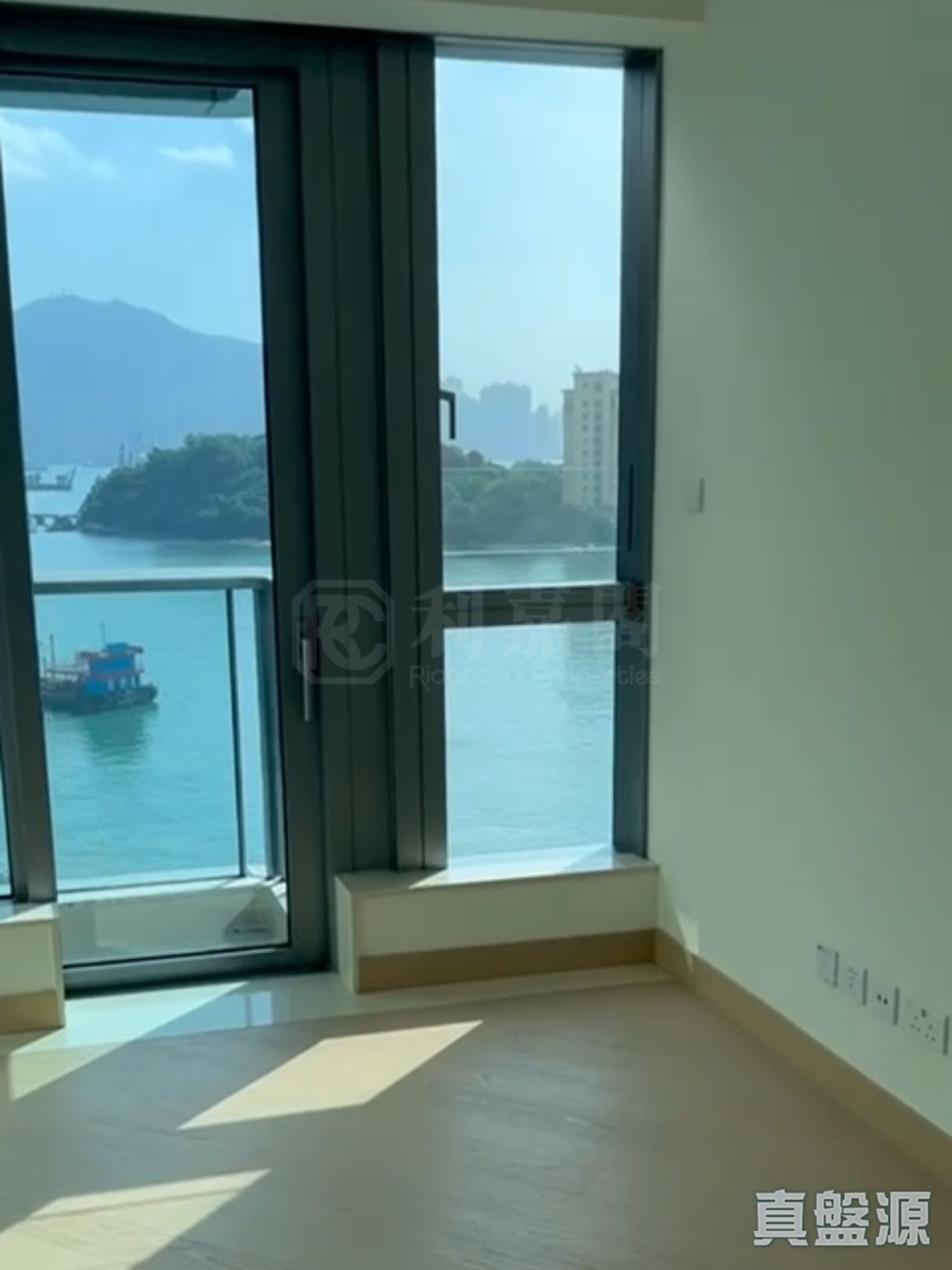 GRAND VICTORIA PHASE 1 - Tower 5 Low Floor Zone Flat A Olympic Station/Nam Cheong
