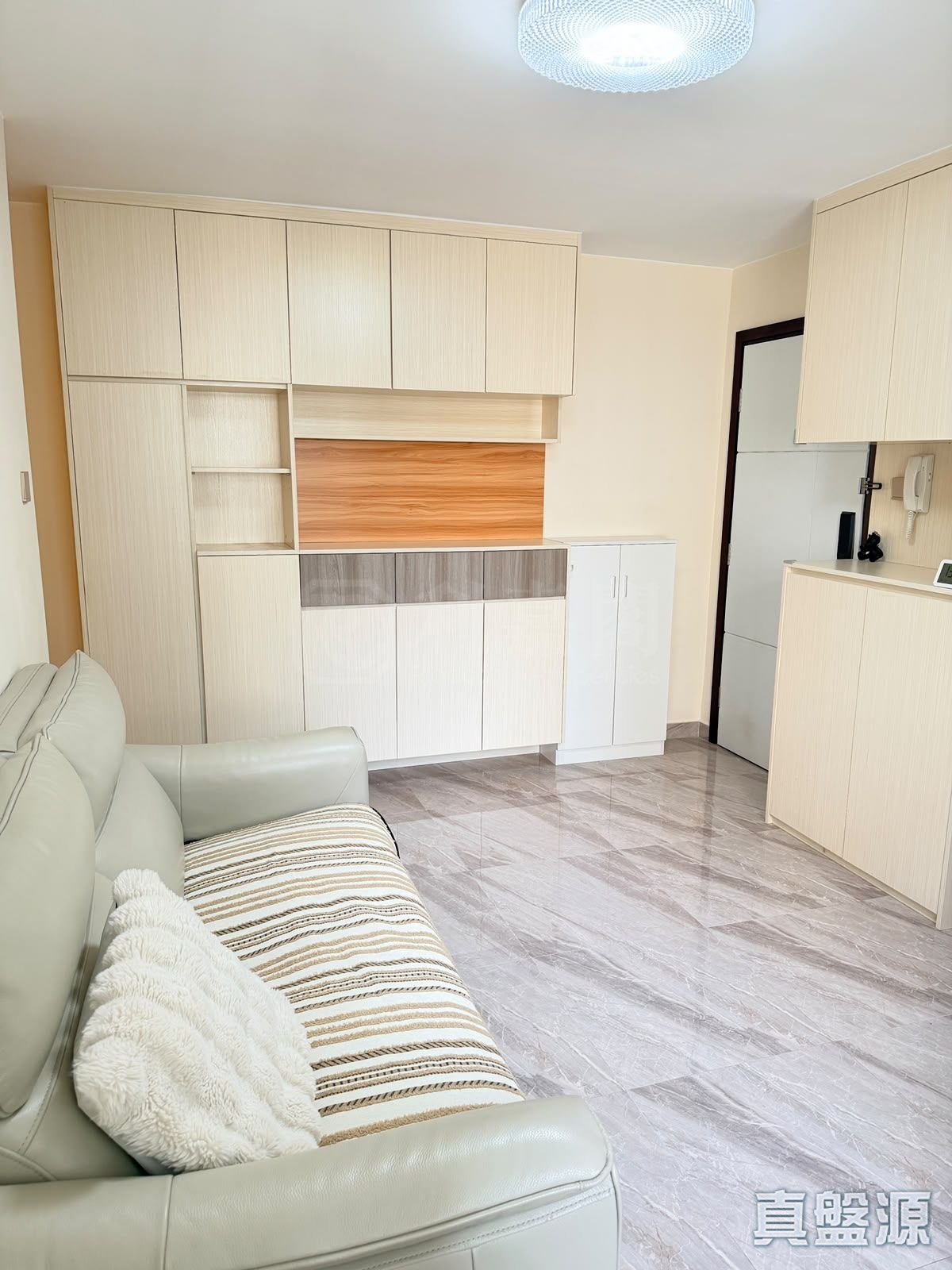MEI FOO SUN CHUEN PHASE 5 - 10-12 Nassau Street Flat B Mei Foo/Wonderland Villas