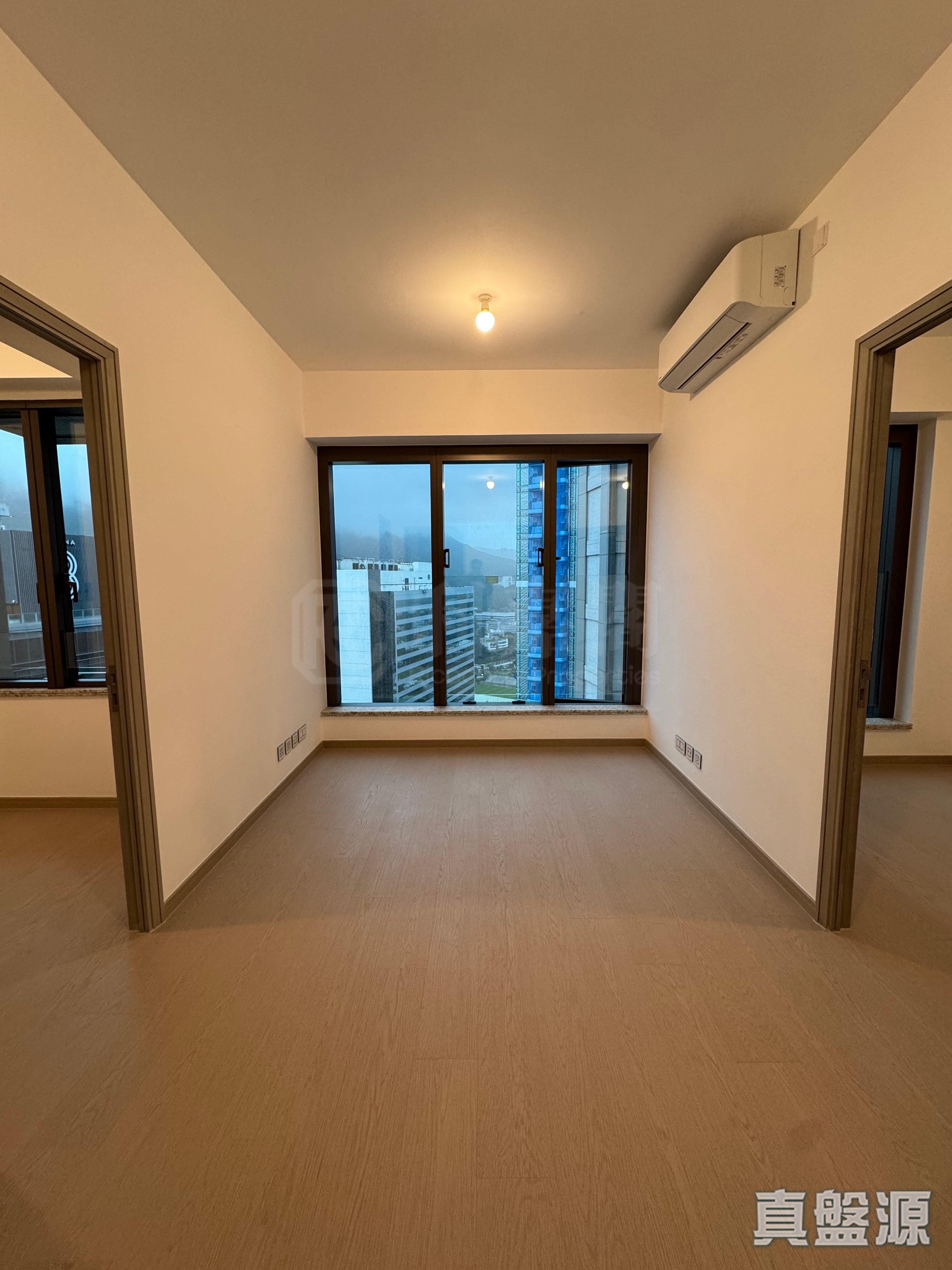 THE SOUTHSIDE PHASE 3C BLUE COAST II - Tower 3 Very High Floor Zone Flat F Wong Chuk Hang/Sham Wan