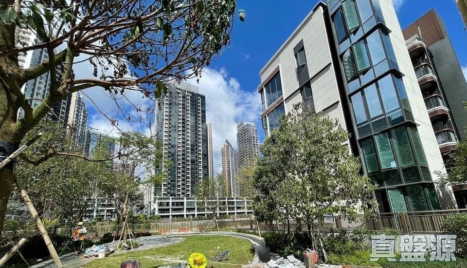 UPPER RIVERBANK TOWER 2 Very High Floor Zone Flat A To Kwa Wan/Kowloon City/Kai Tak/San Po Kong