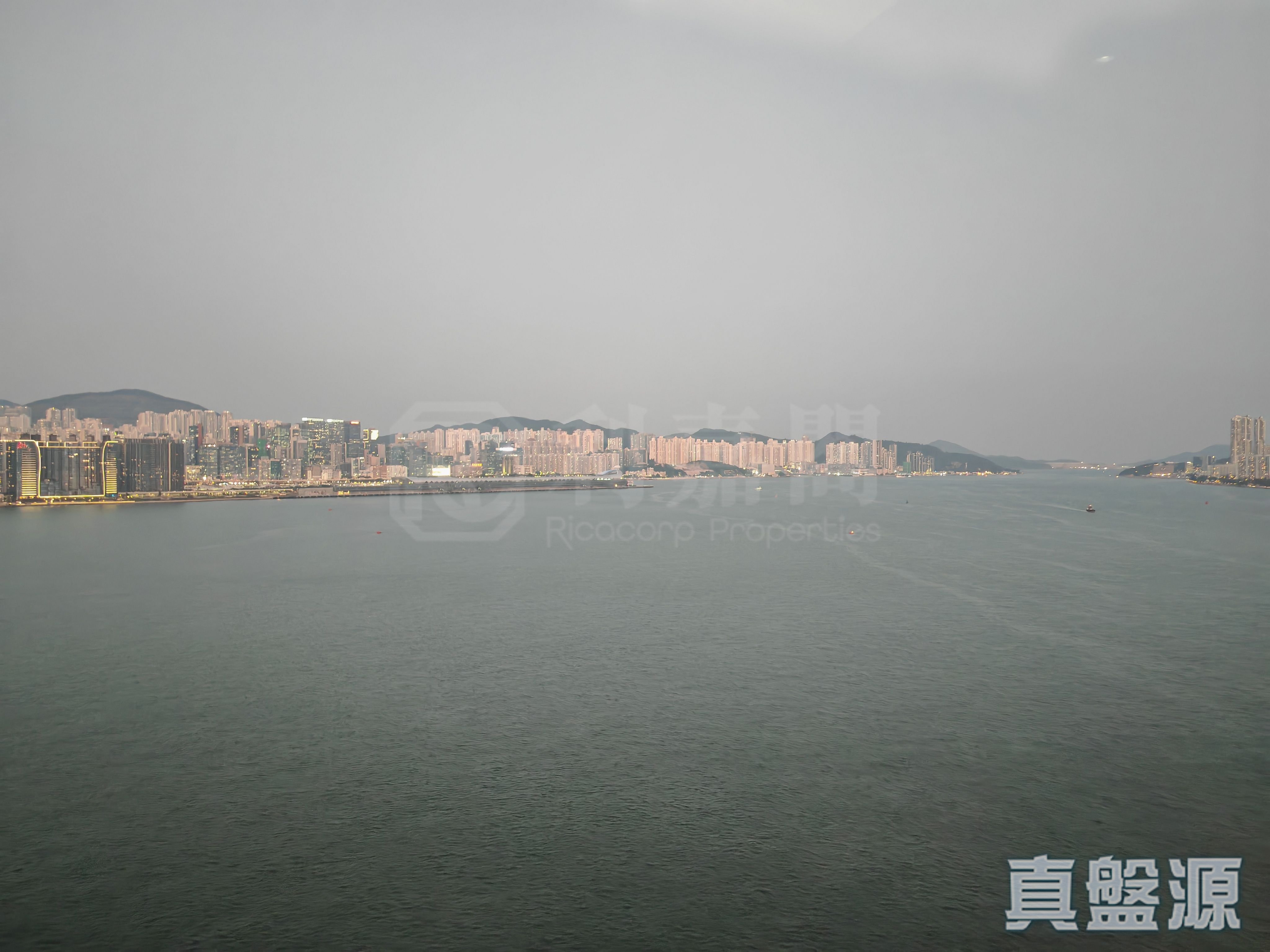 HARBOURFRONT LANDMARK TOWER 3 Low Floor Zone Flat B Hung Hom/Whampoa/Laguna Verde