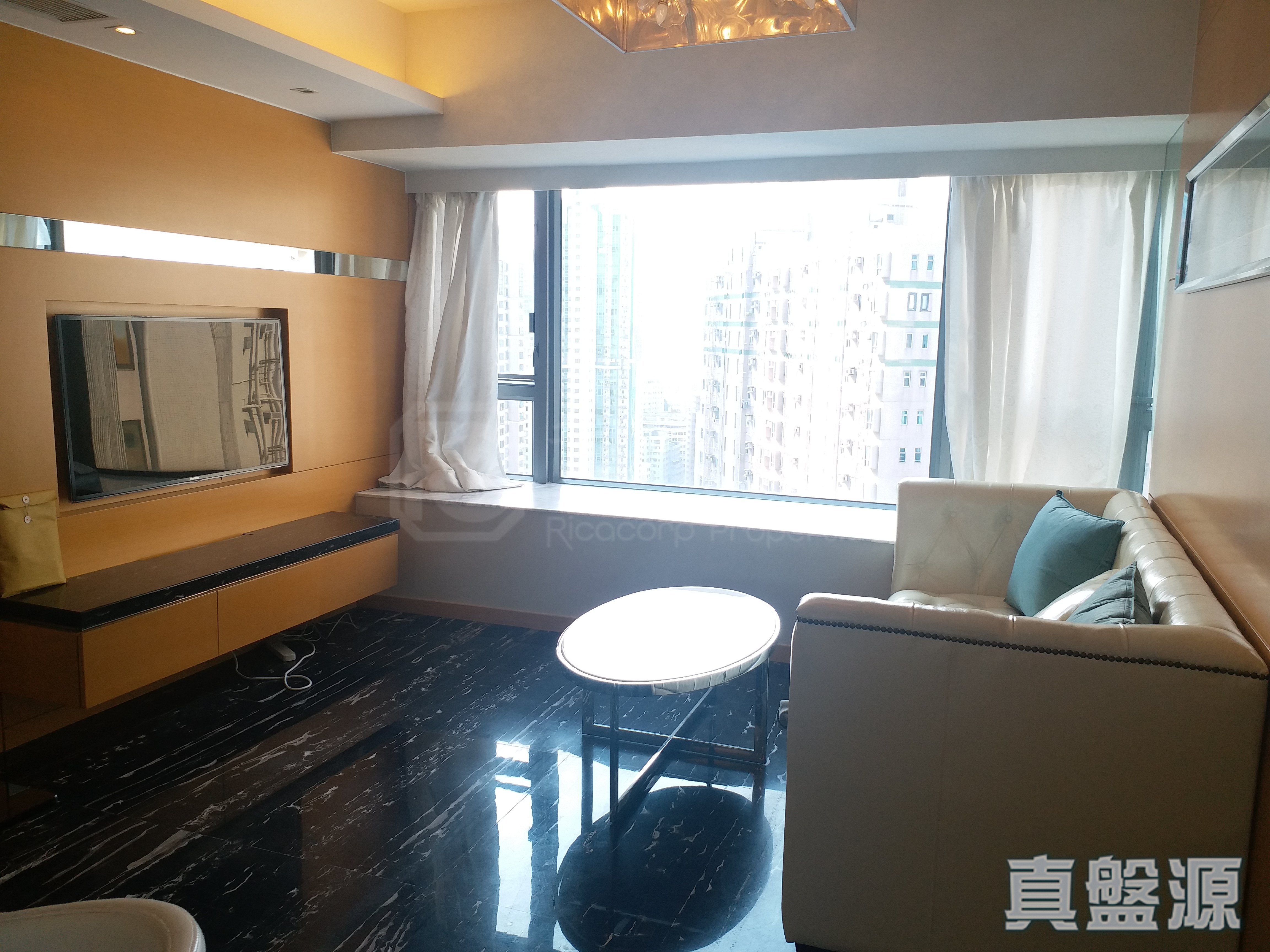 CENTRE POINT High Floor Zone Flat C Central/Sheung Wan/Western District