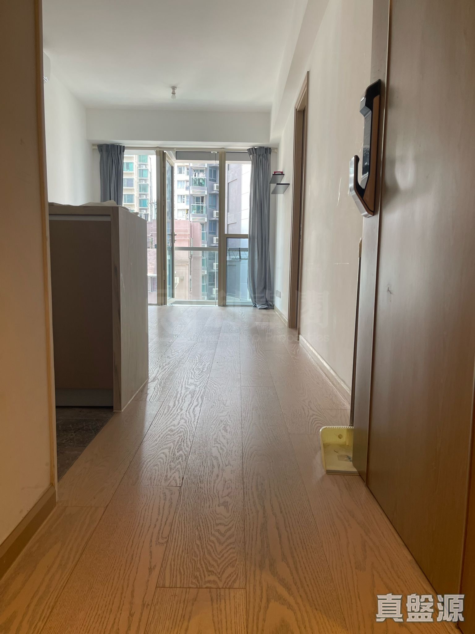 愛海頌 2座 中層 B室 西九龍