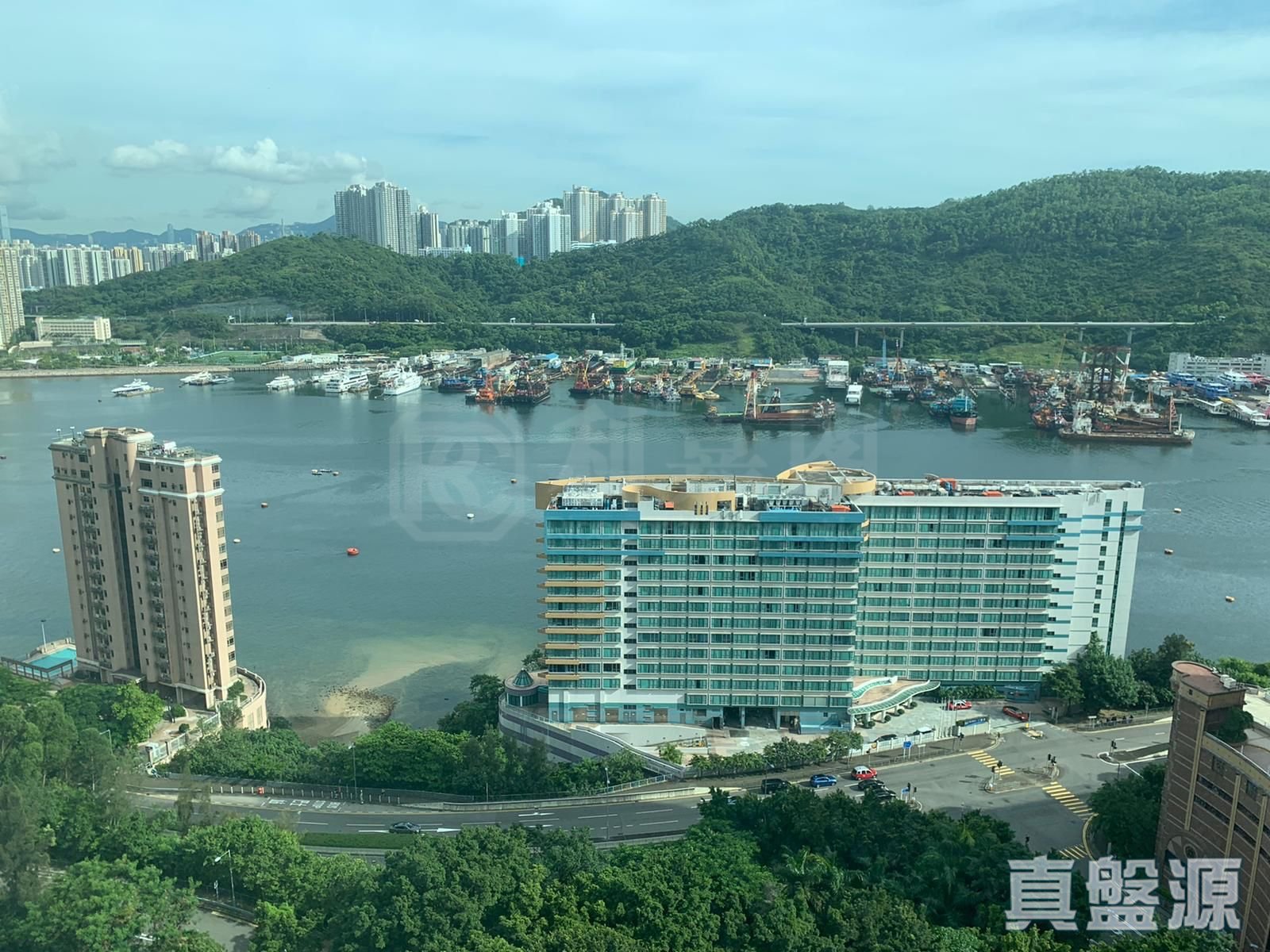 HANLEY VILLA BLOCK 3 High Floor Zone Flat C Sham Tseng/Castle Peak Road