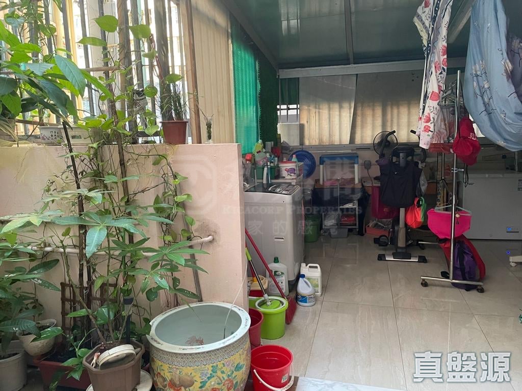 SUN SHING BUILDING Low Floor Zone Flat C Central/Sheung Wan/Western District