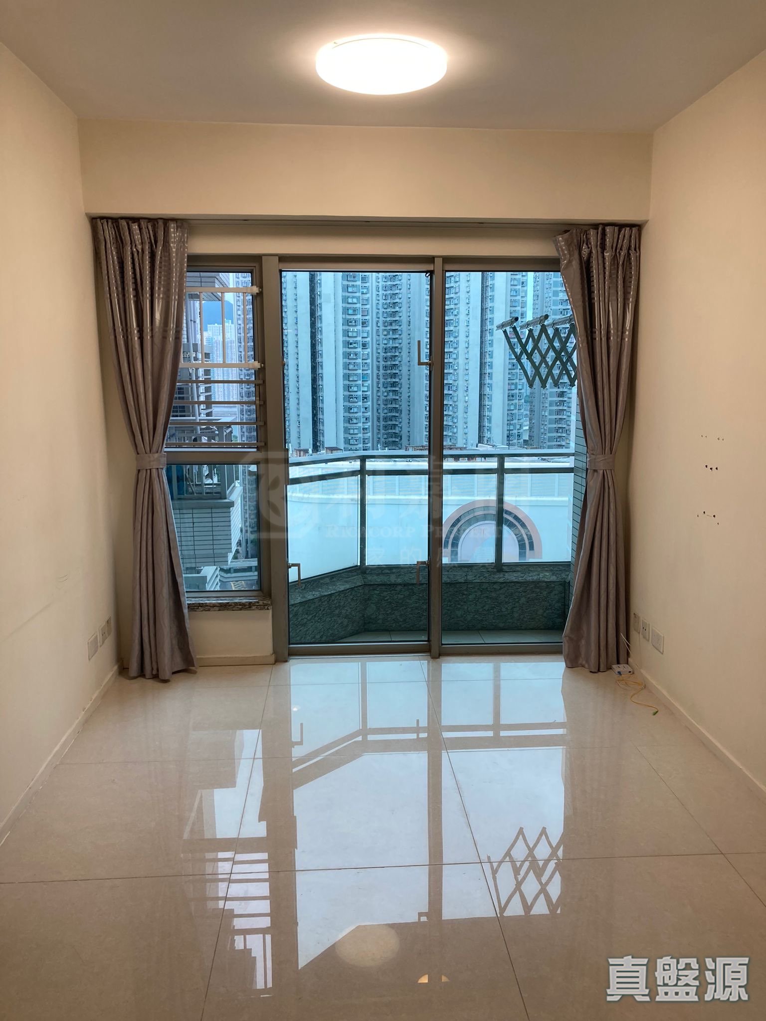 环宇海湾 7座 中层 B室 荃湾