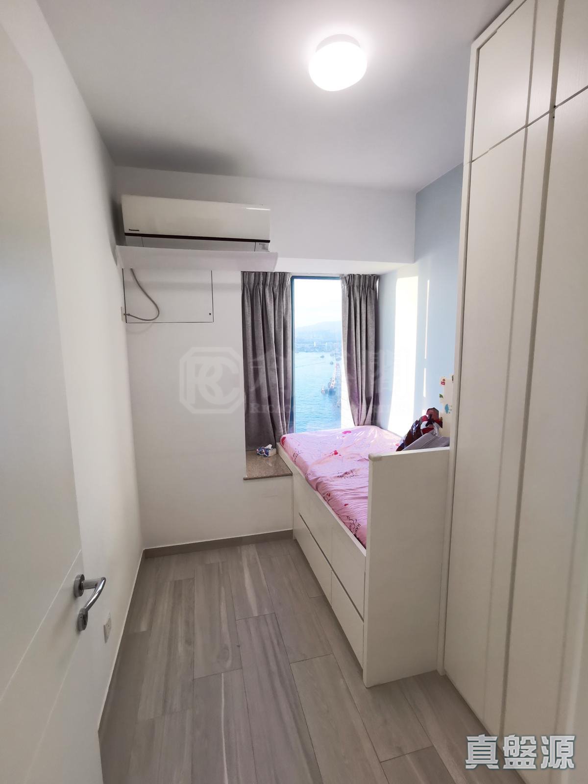 THE LONG BEACH TOWER 1 Medium Floor Zone Flat A Olympic Station/Nam Cheong